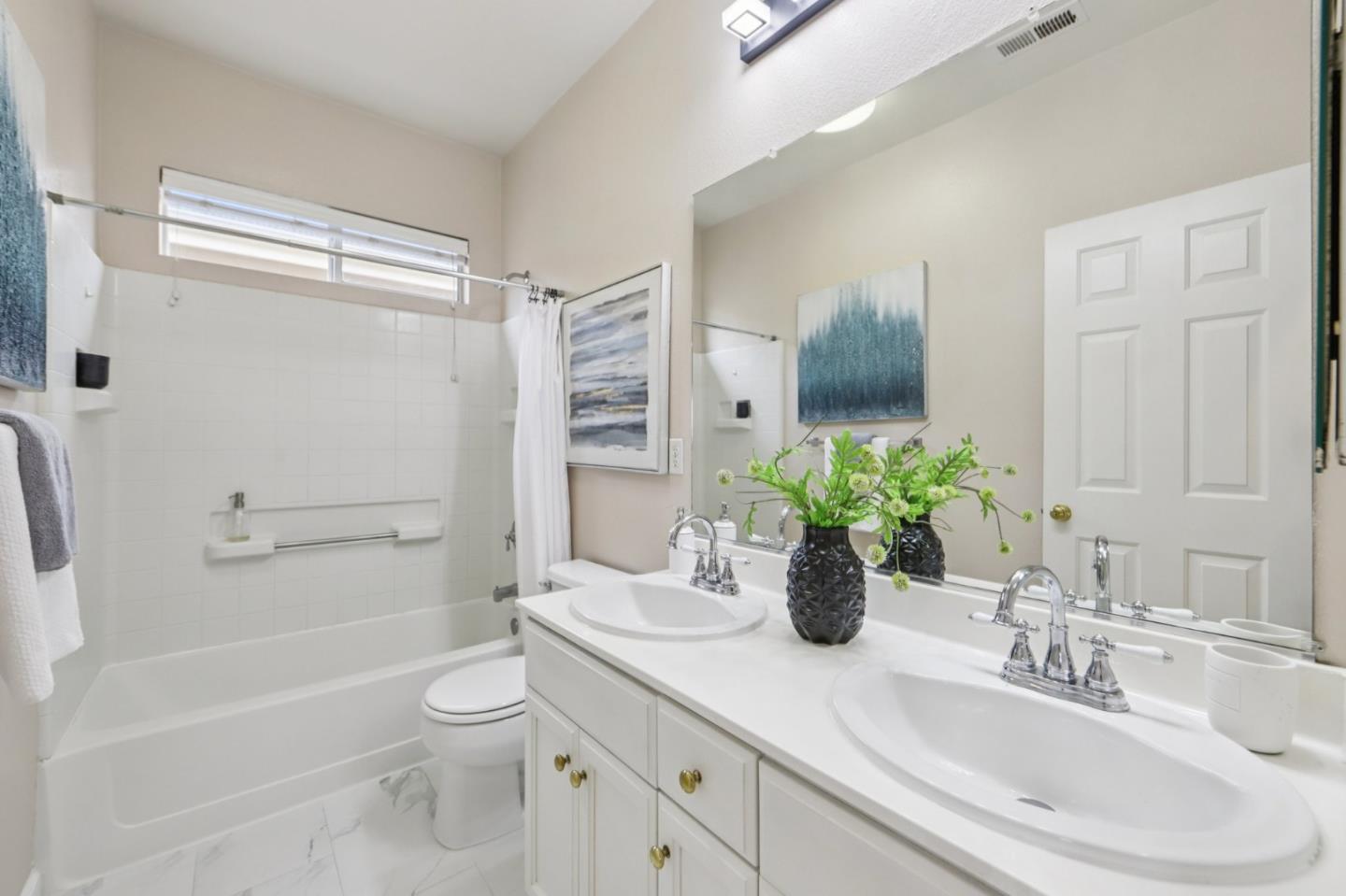 4011 Greenyard CT