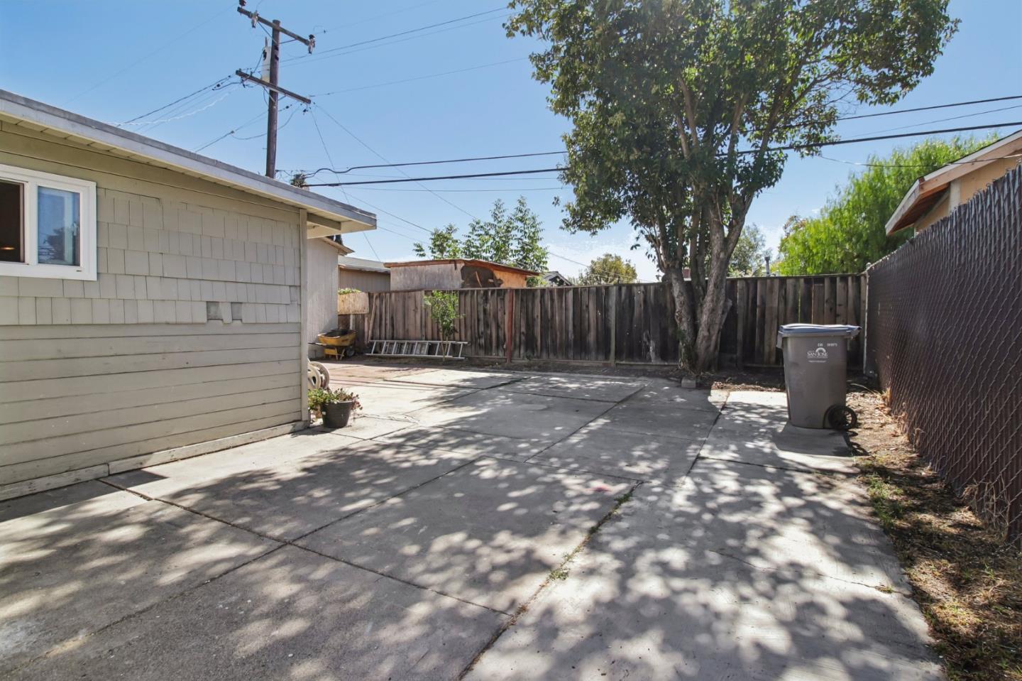 10081 Kenilworth WAY