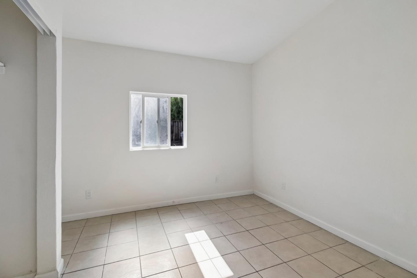 10081 Kenilworth WAY