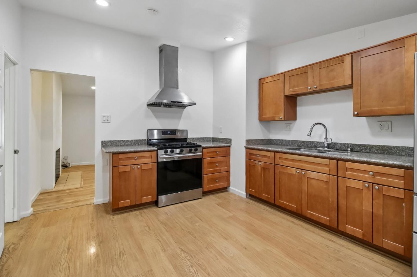 10081 Kenilworth WAY