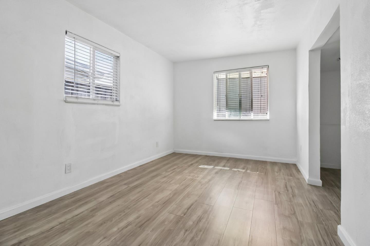 10081 Kenilworth WAY