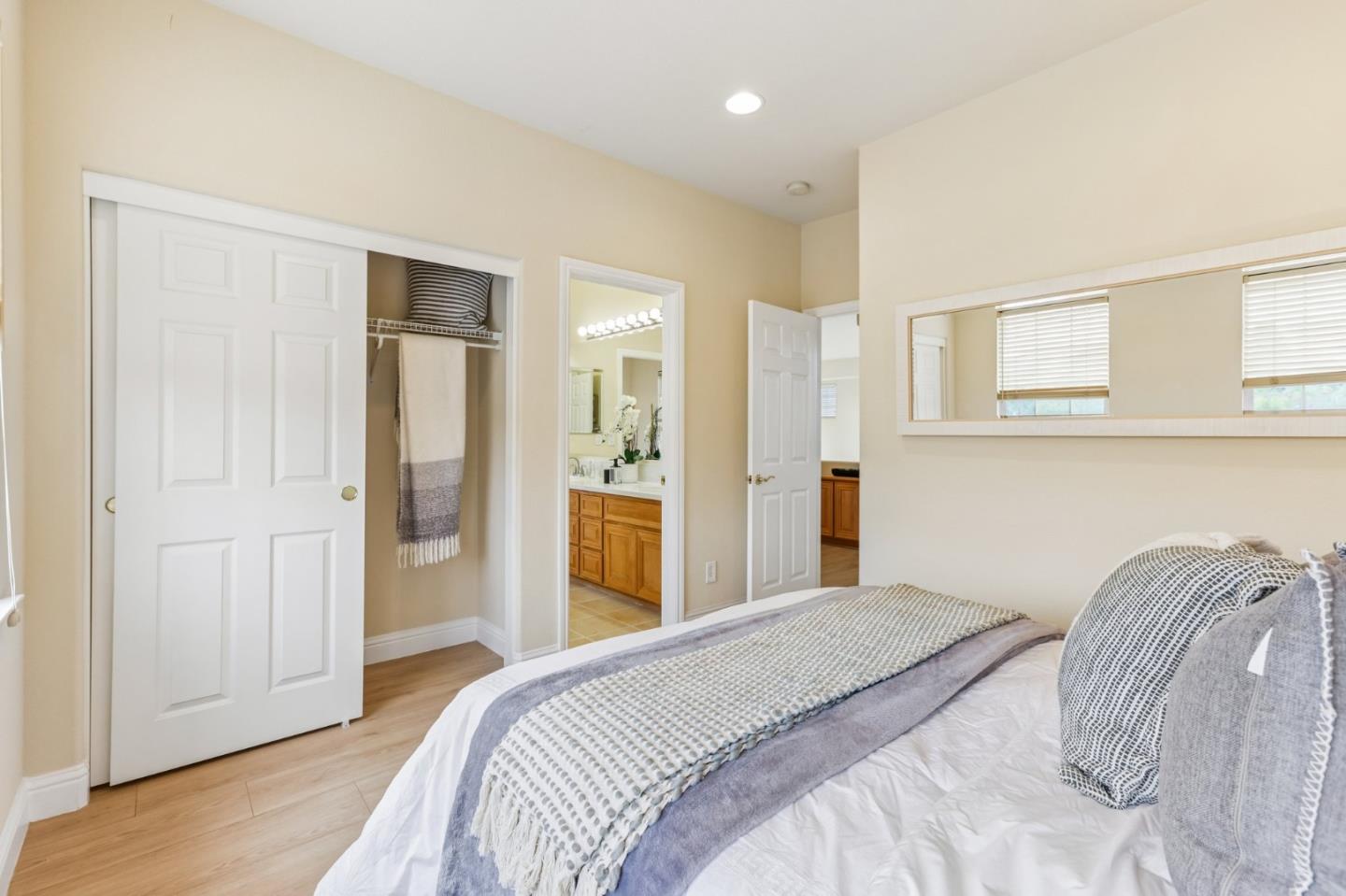 4498 Terra Brava PL