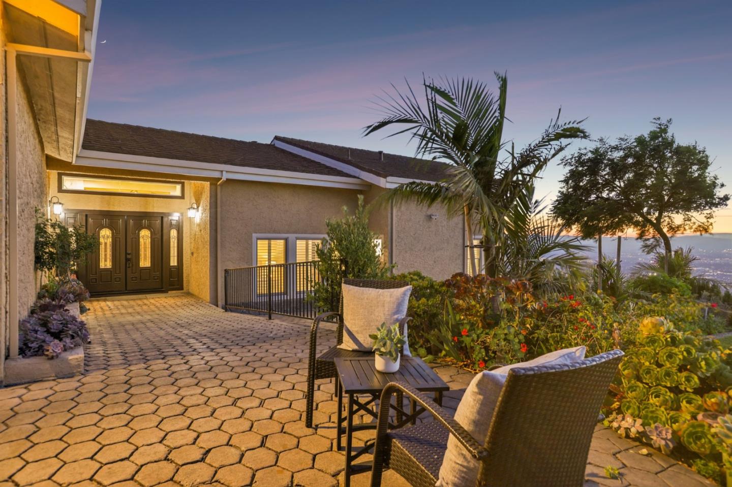 4014 Higuera Highland LN