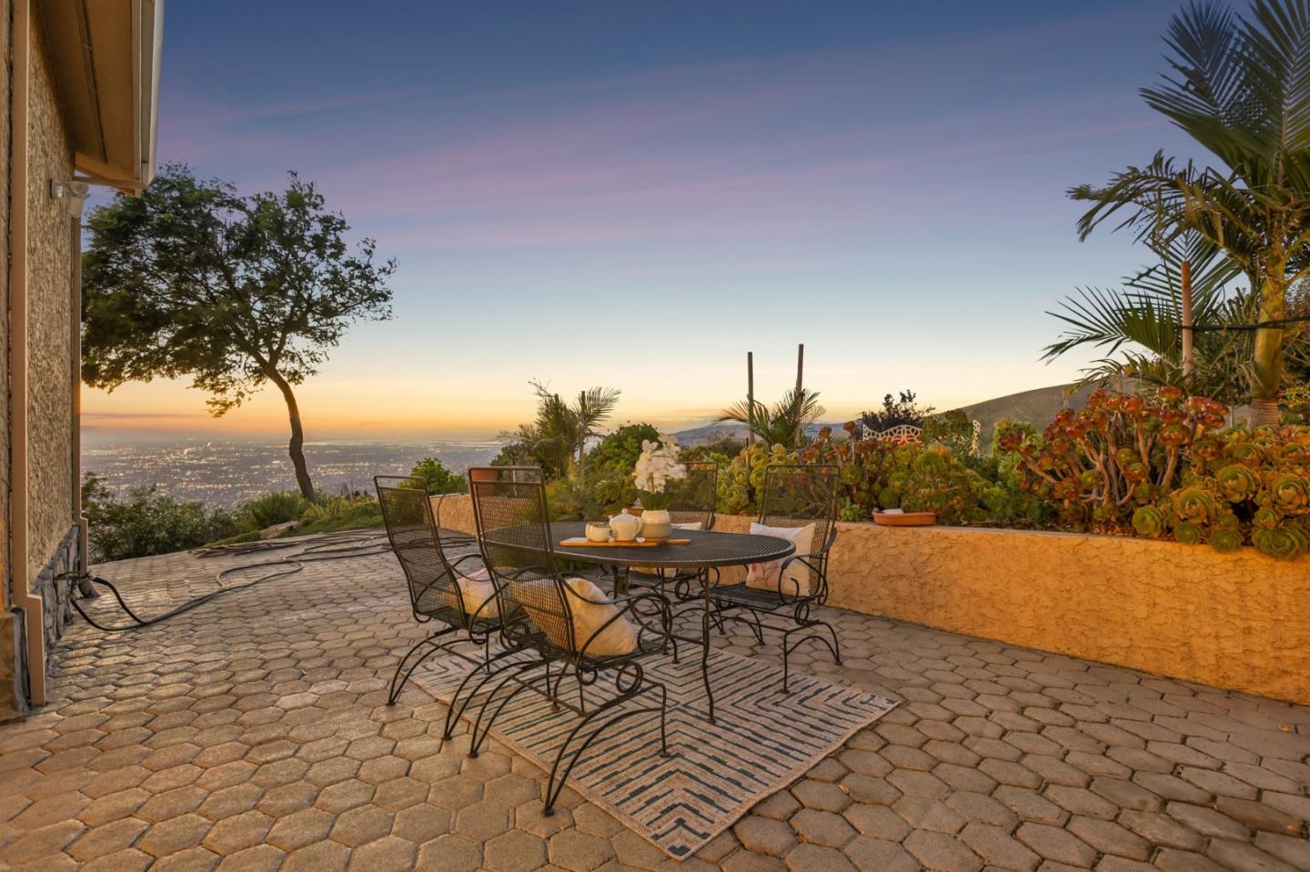 4014 Higuera Highland LN