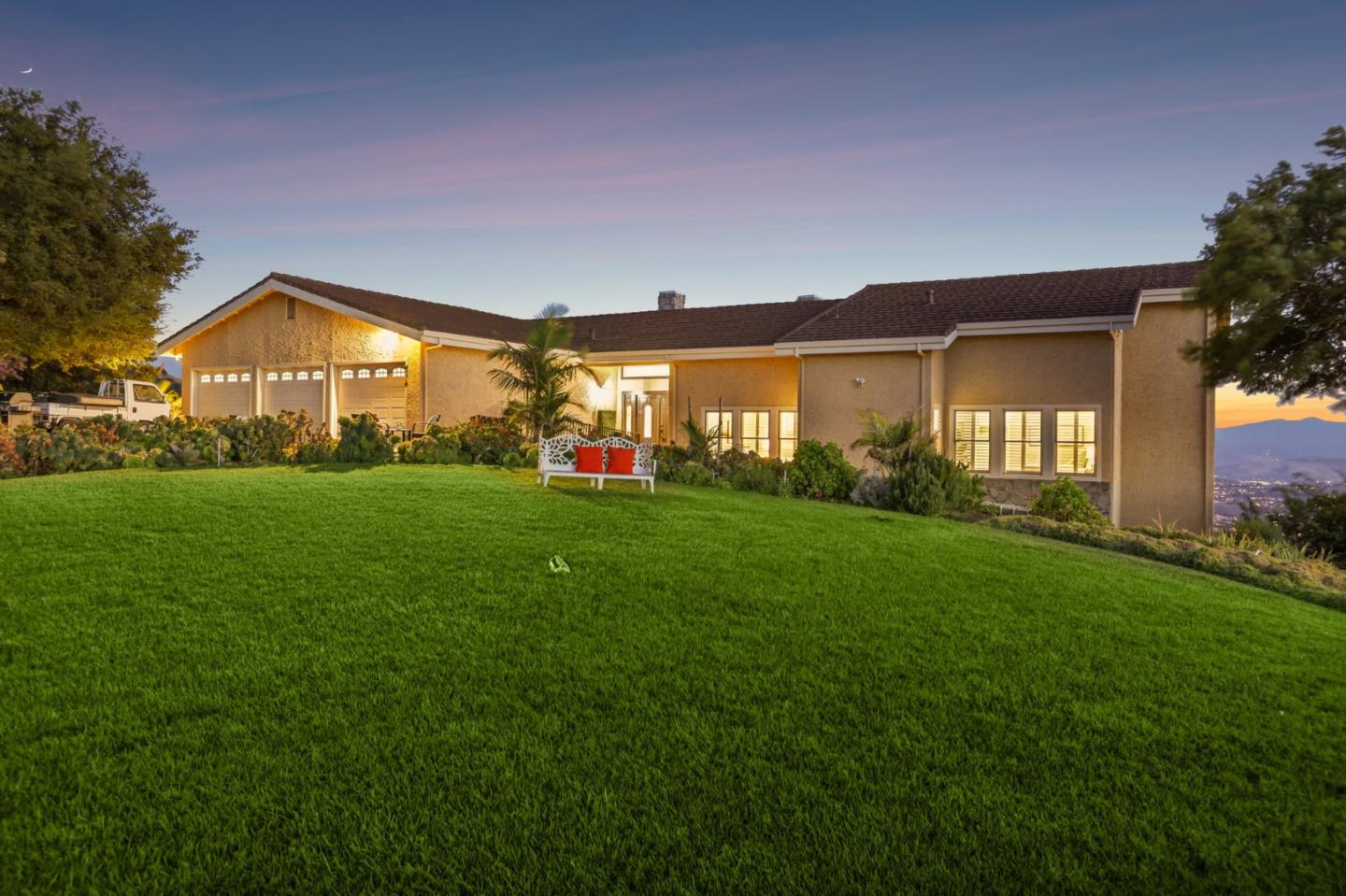 4014 Higuera Highland LN