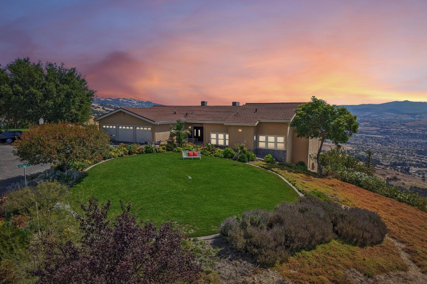 4014 Higuera Highland LN