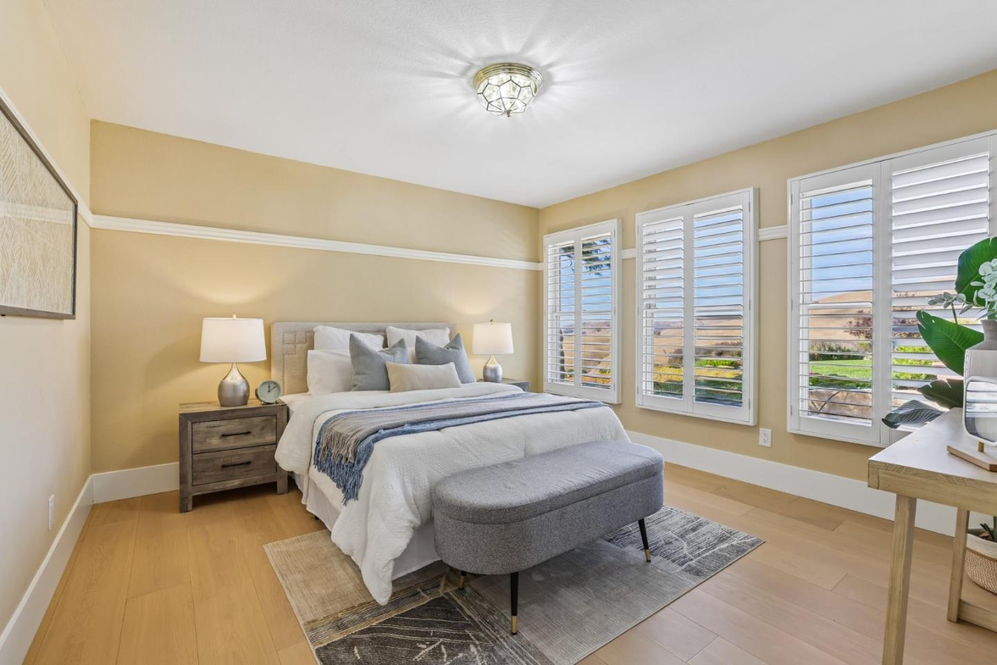 4014 Higuera Highland LN