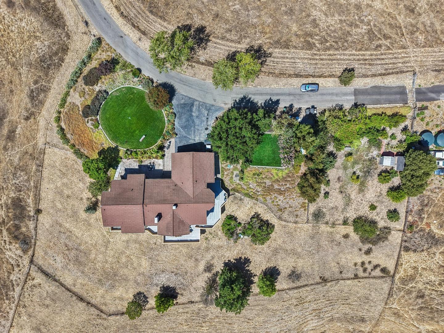 4014 Higuera Highland LN