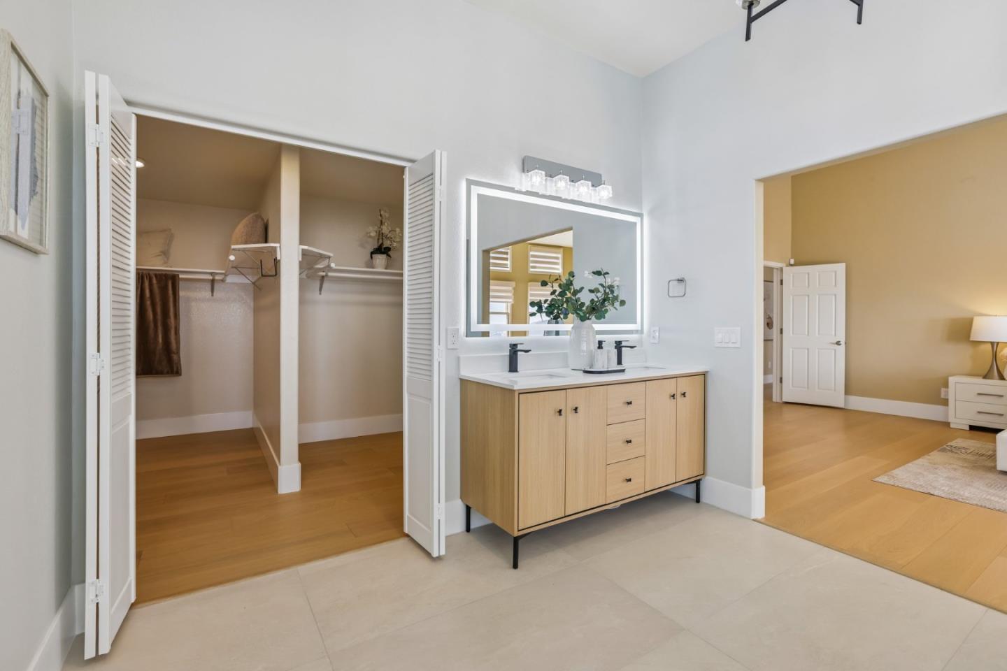 4014 Higuera Highland LN
