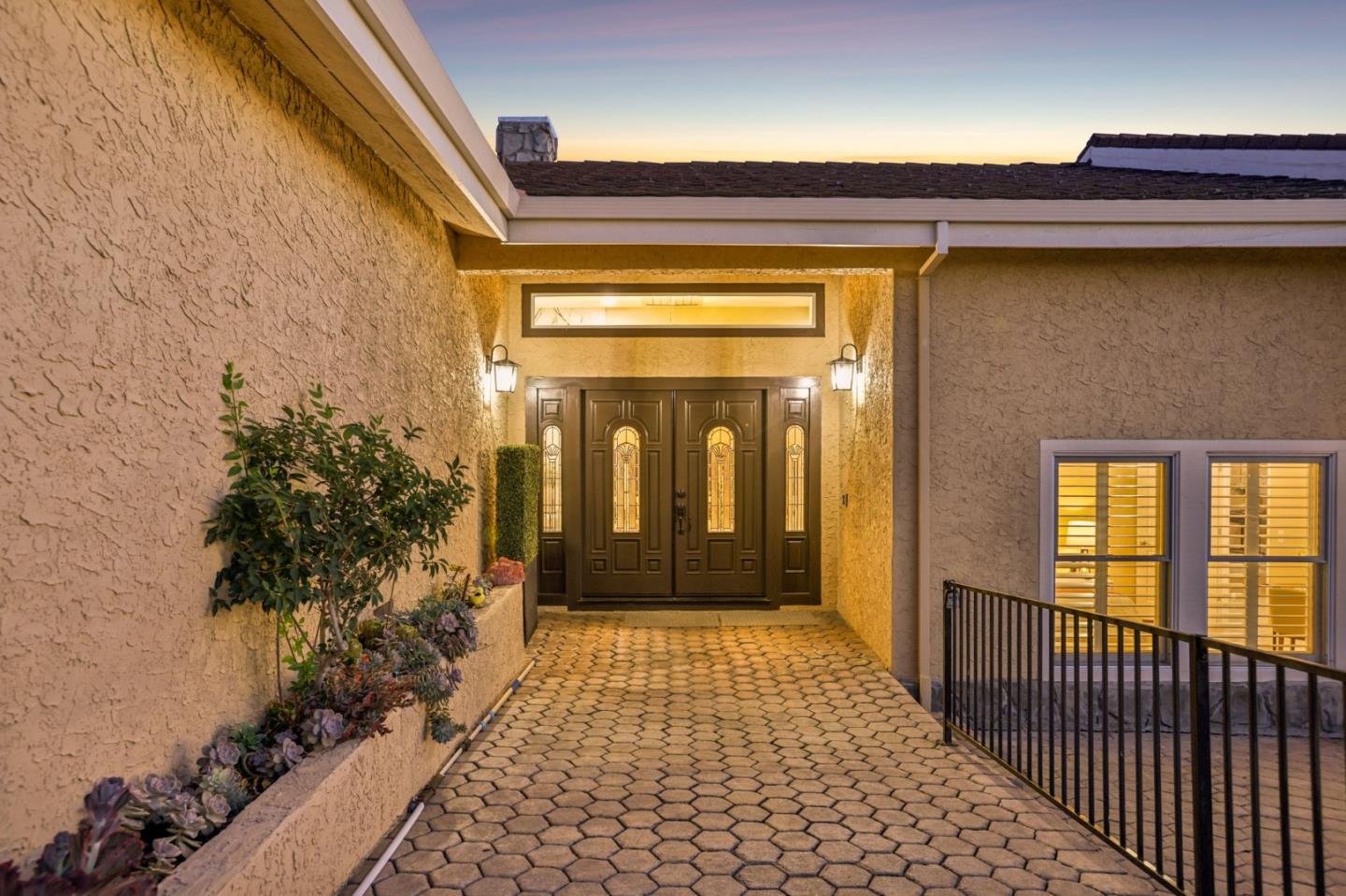 4014 Higuera Highland LN