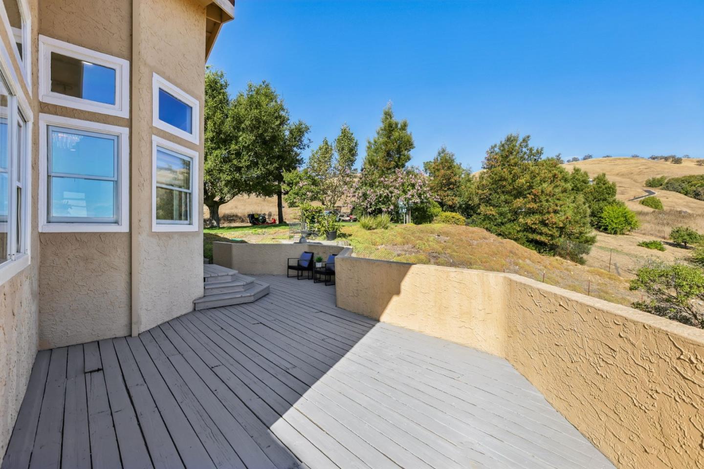 4014 Higuera Highland LN