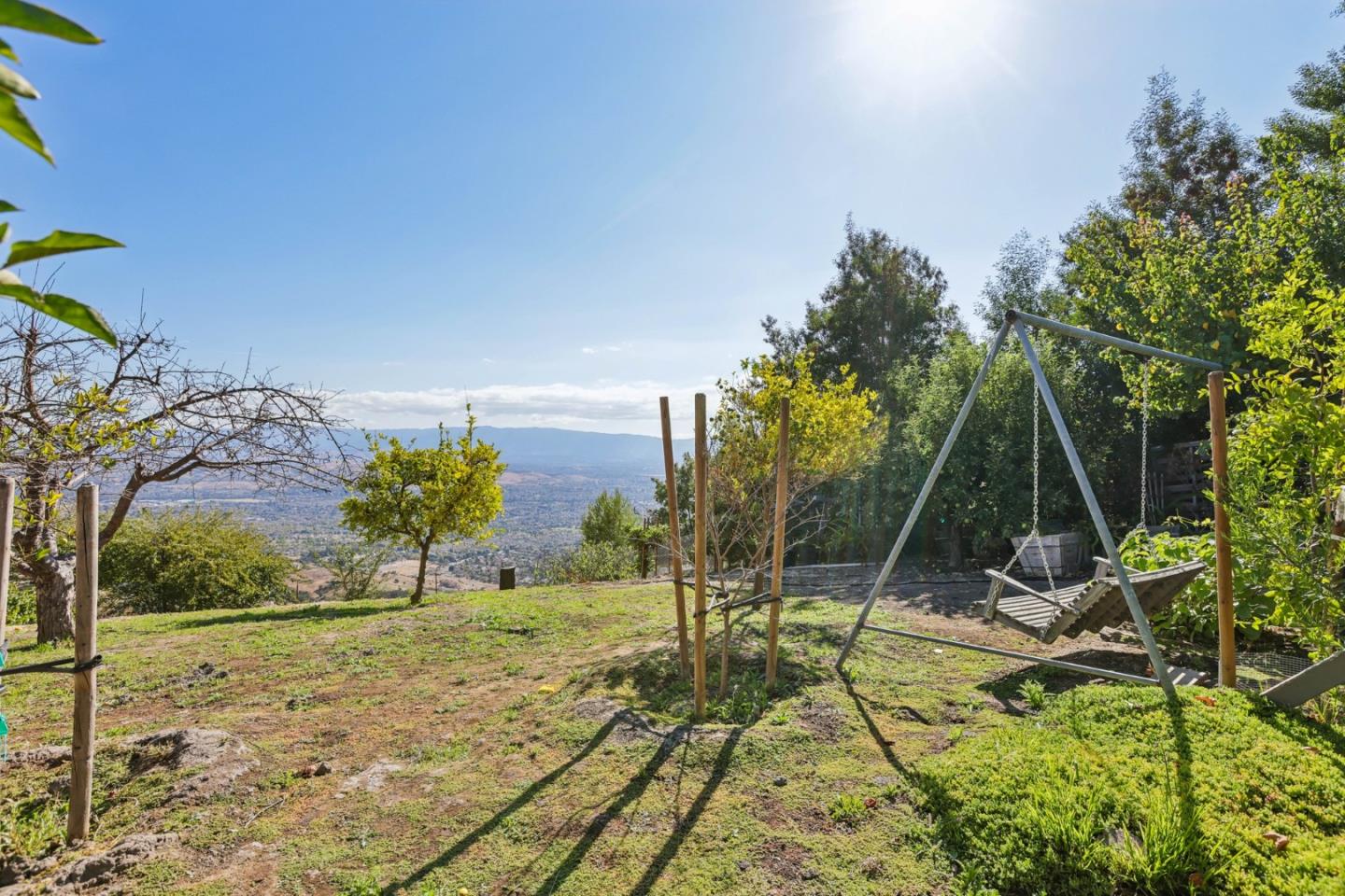 4014 Higuera Highland LN
