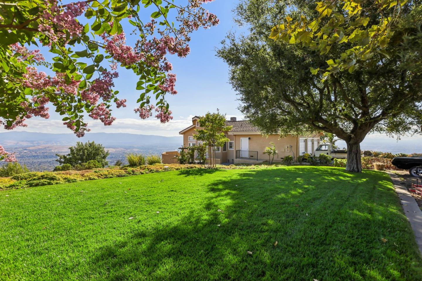 4014 Higuera Highland LN