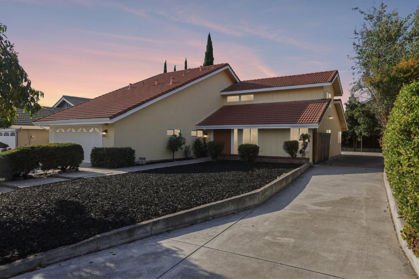 3405 Cedardale DR
