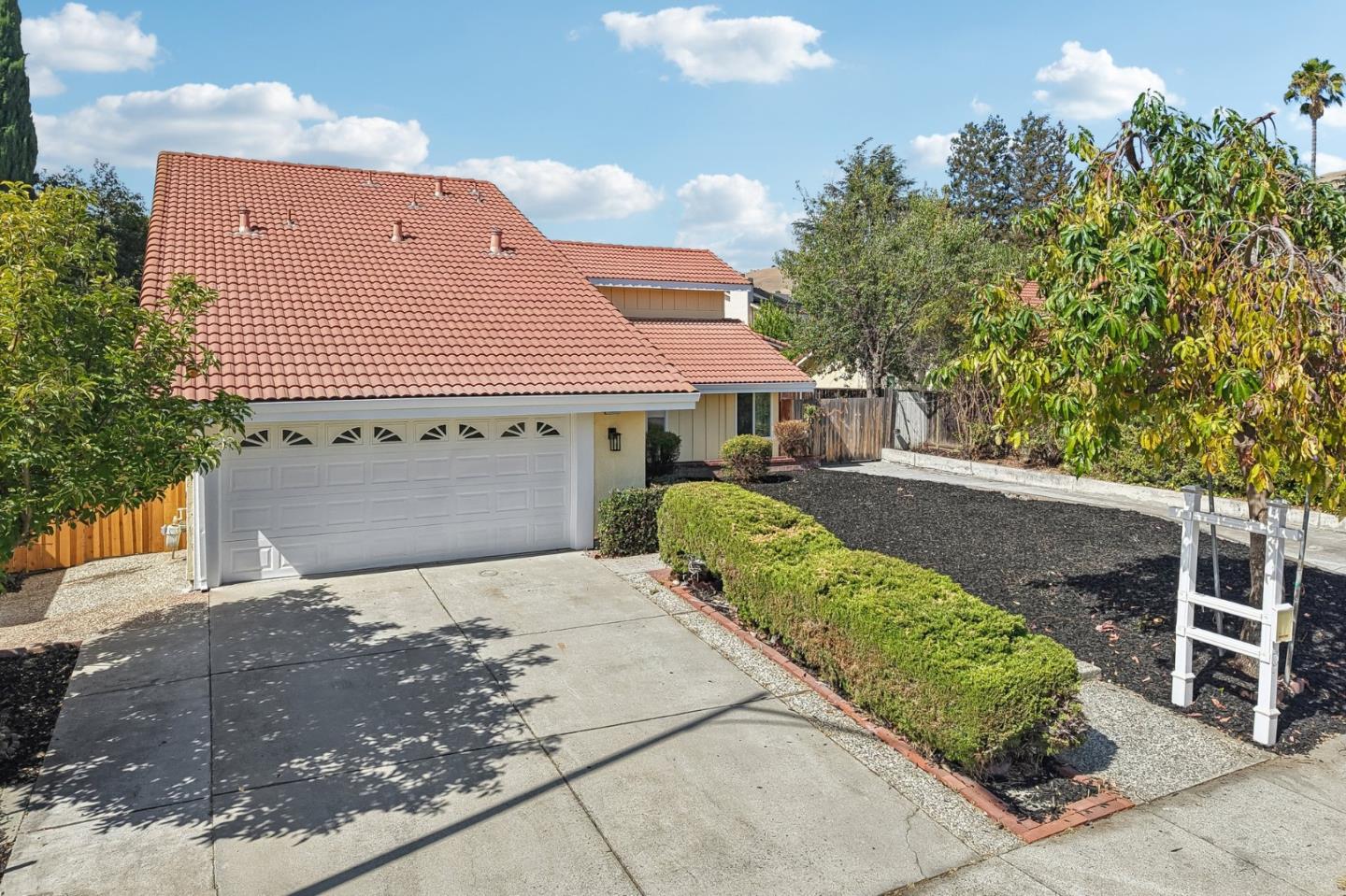 3405 Cedardale DR