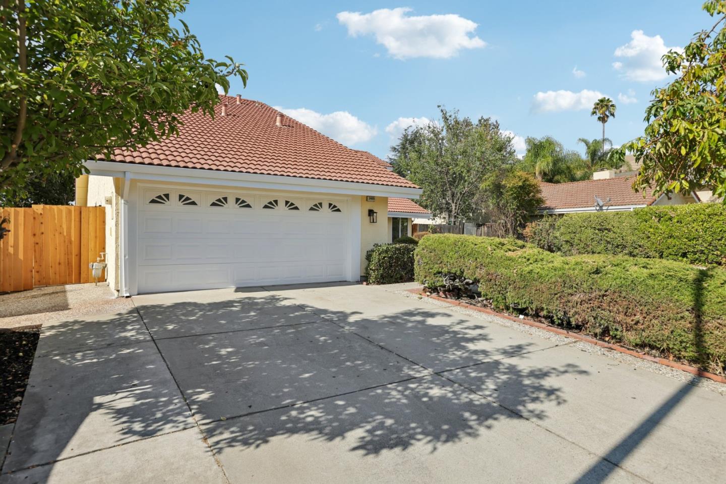 3405 Cedardale DR
