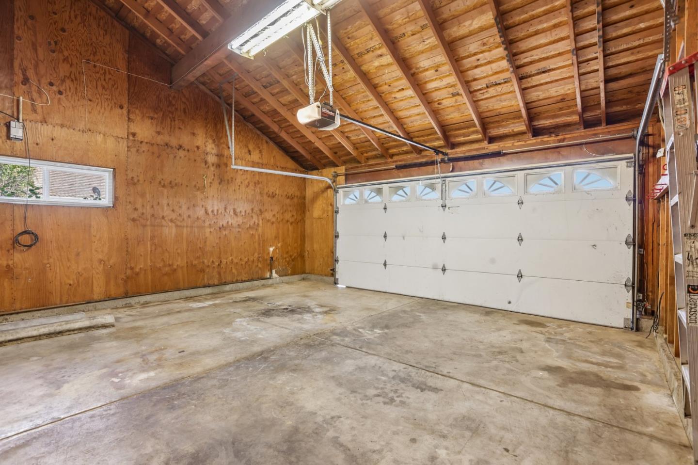 3405 Cedardale DR