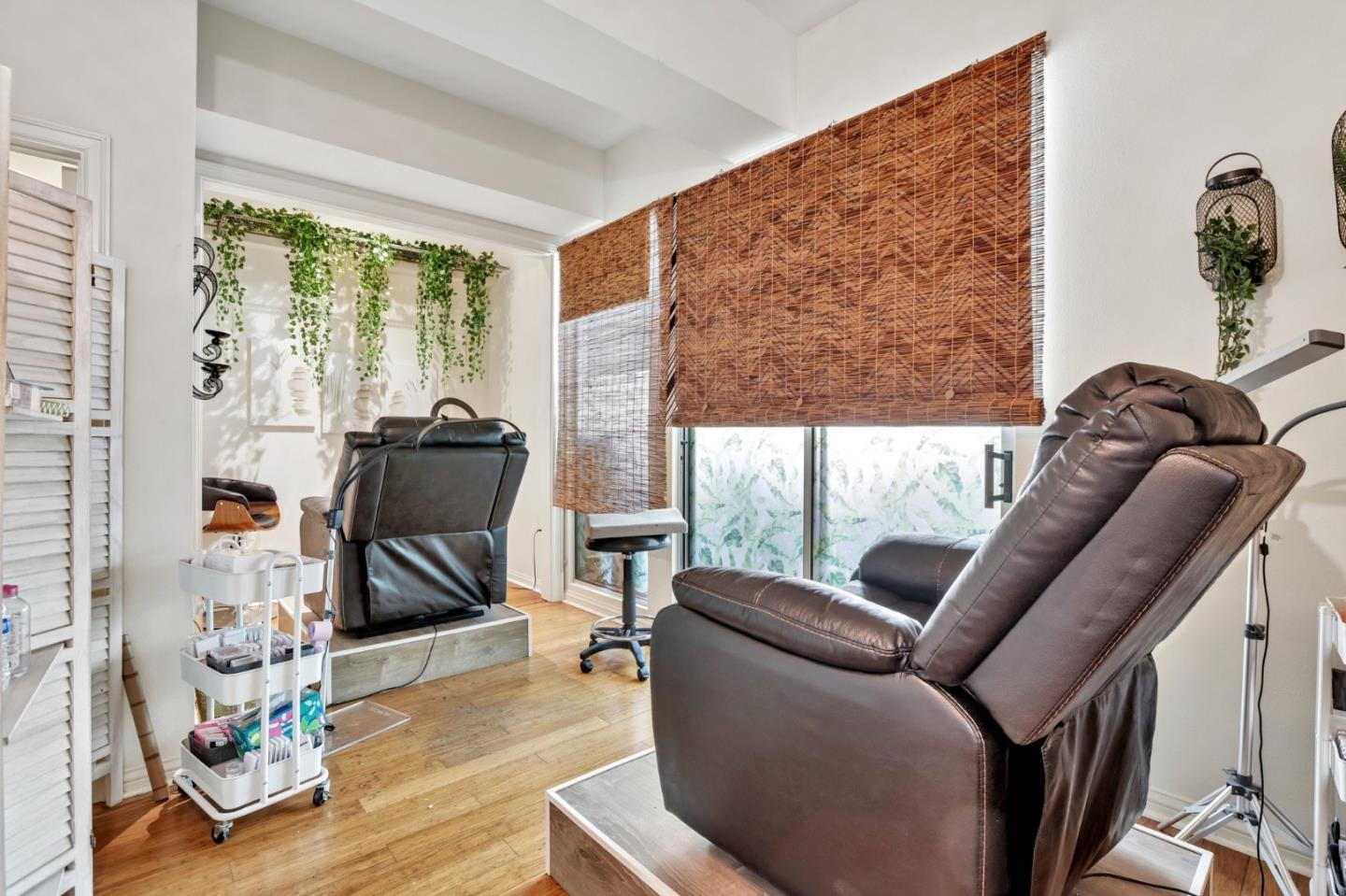 46 W Julian ST 217