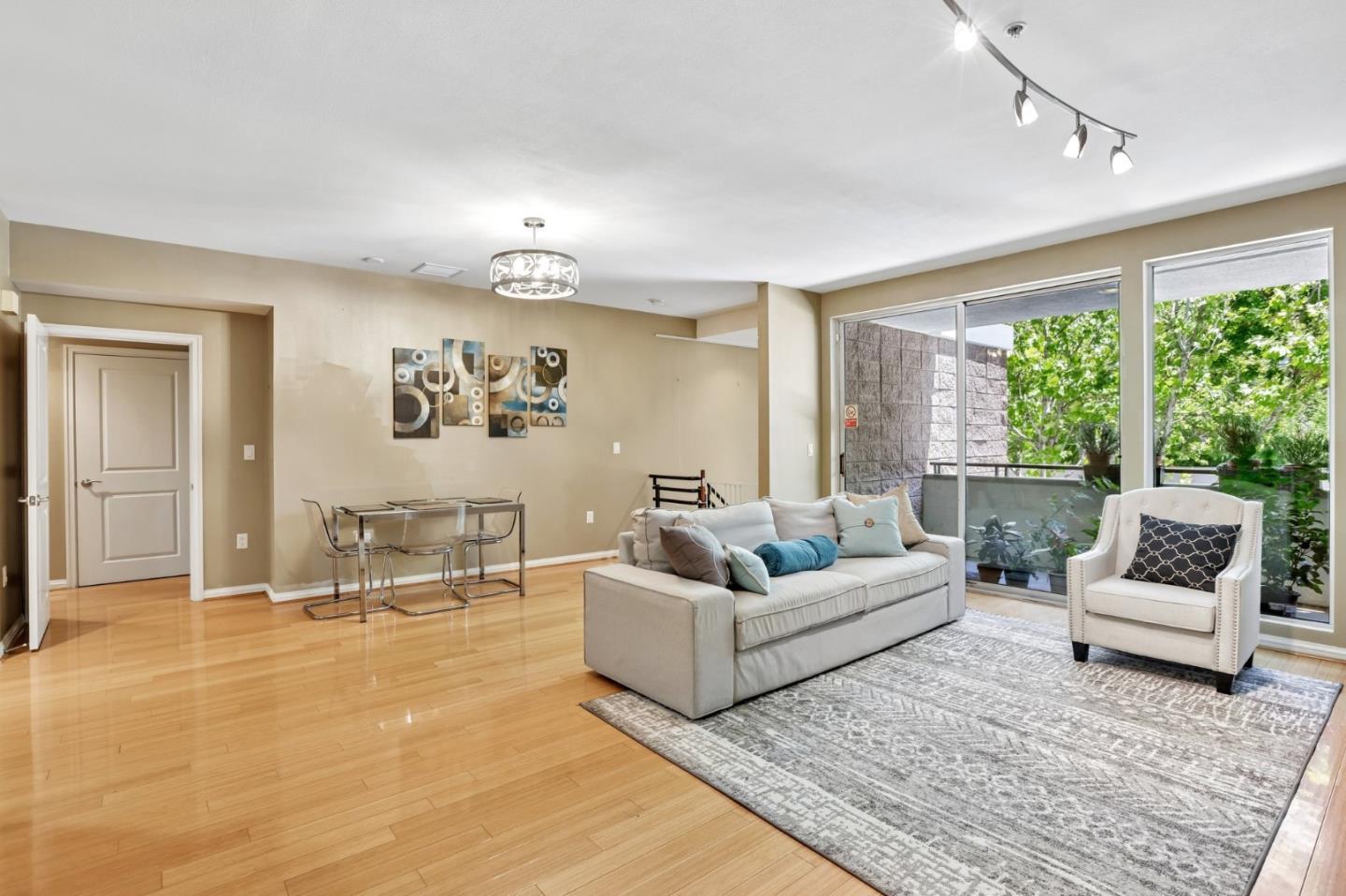 46 W Julian ST 217