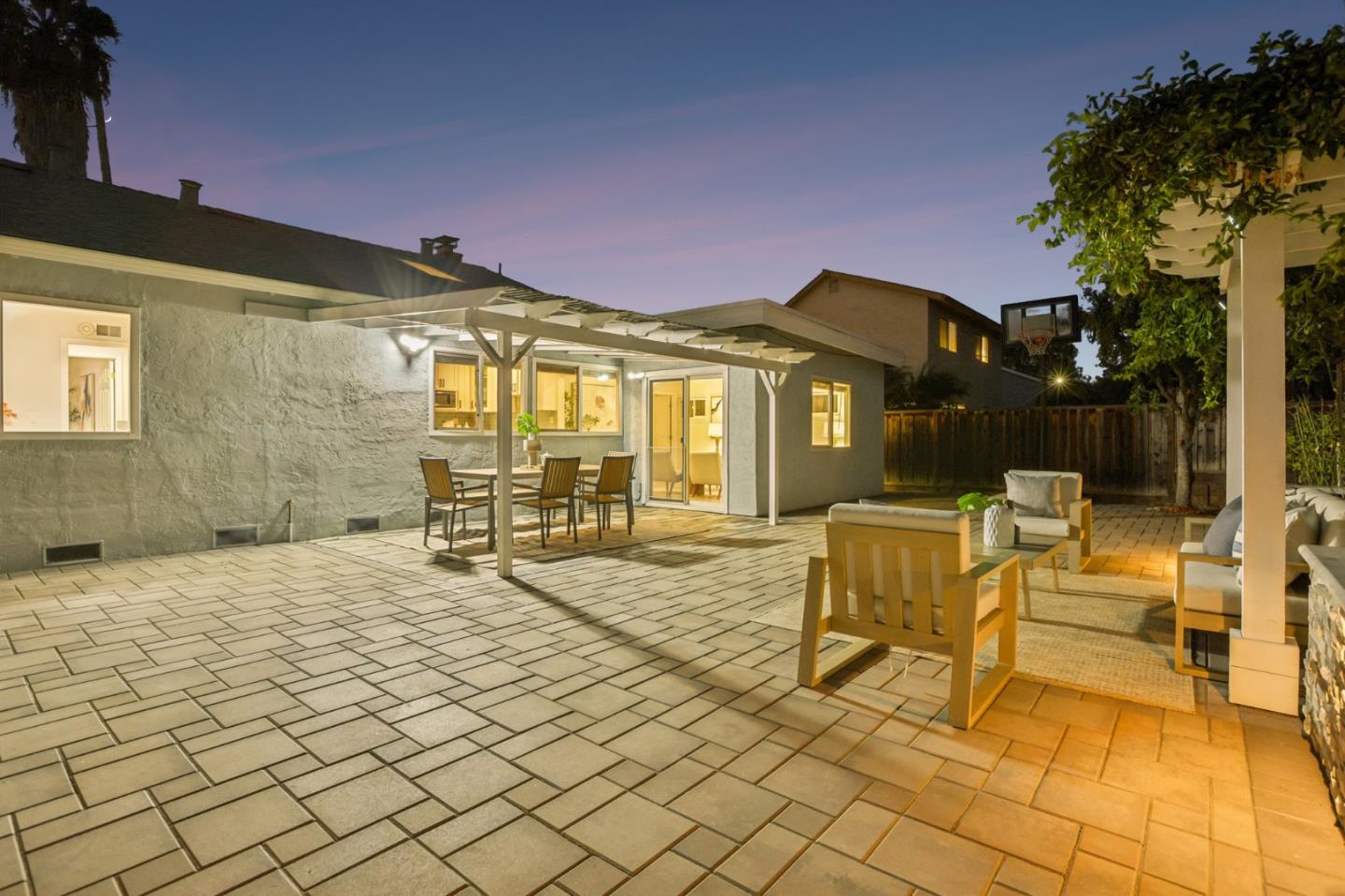 1972 Doxey DR