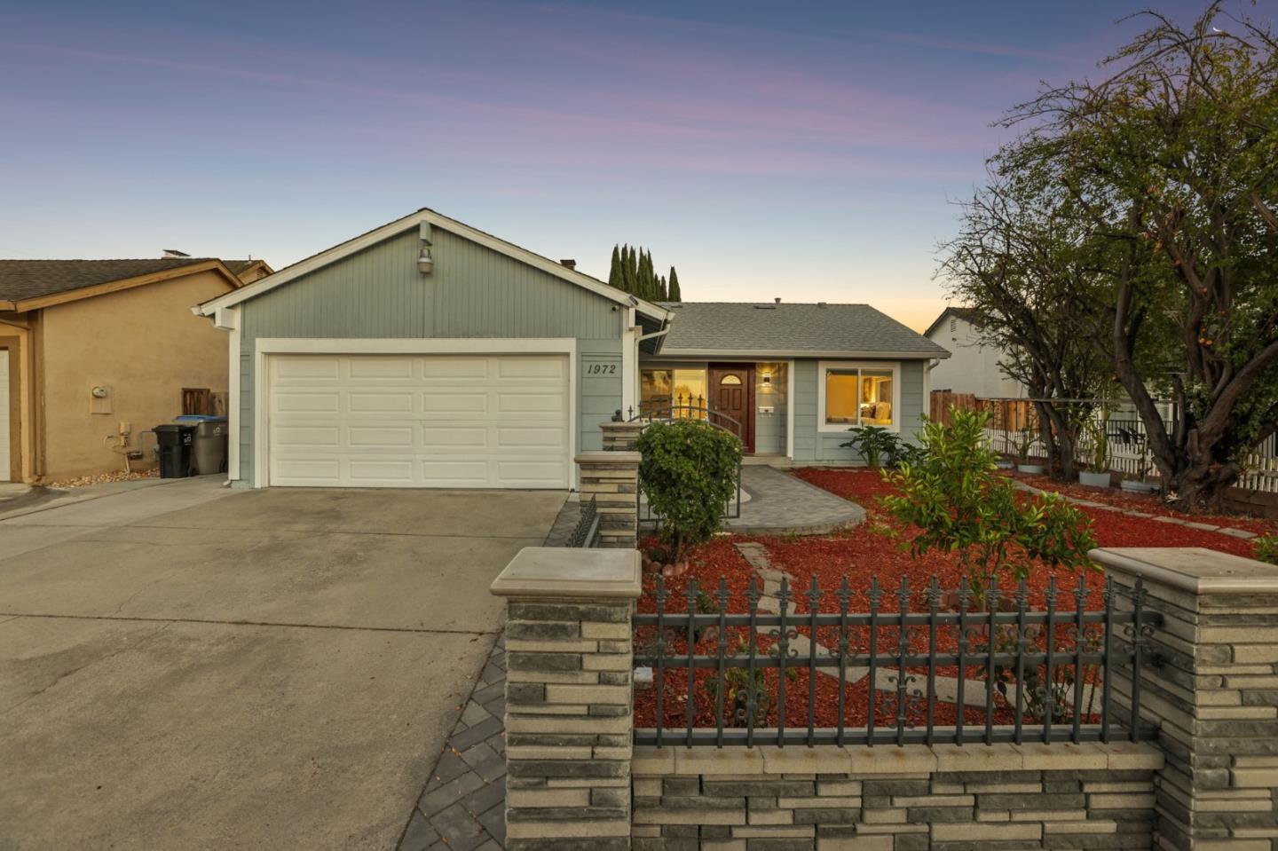 1972 Doxey DR