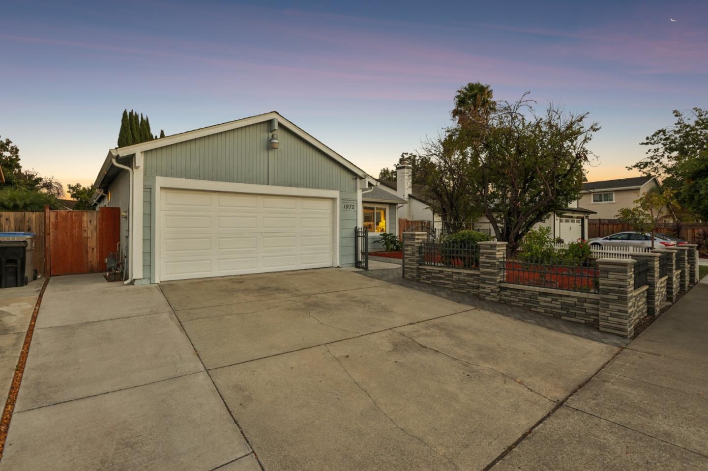 1972 Doxey DR