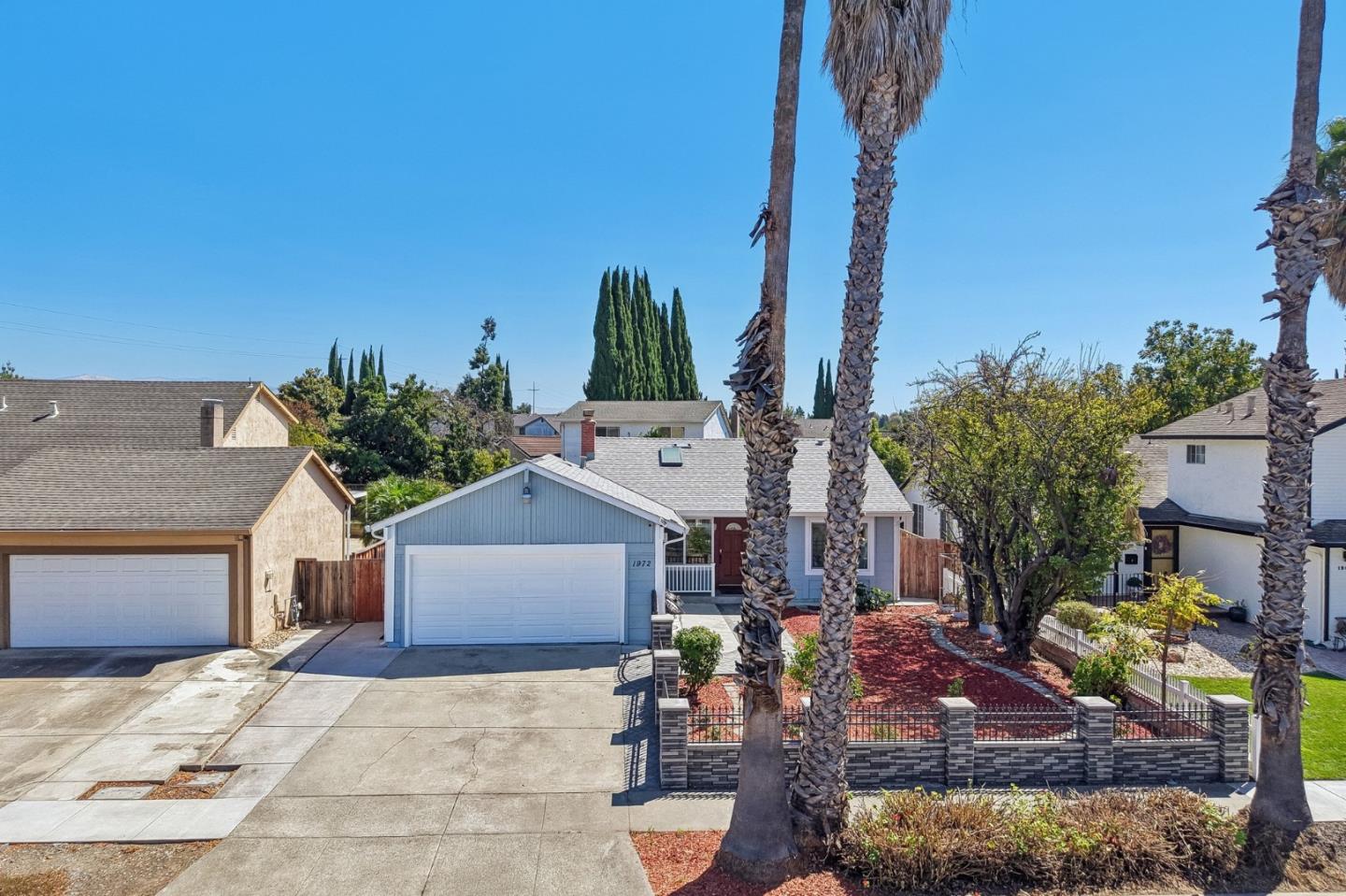 1972 Doxey DR