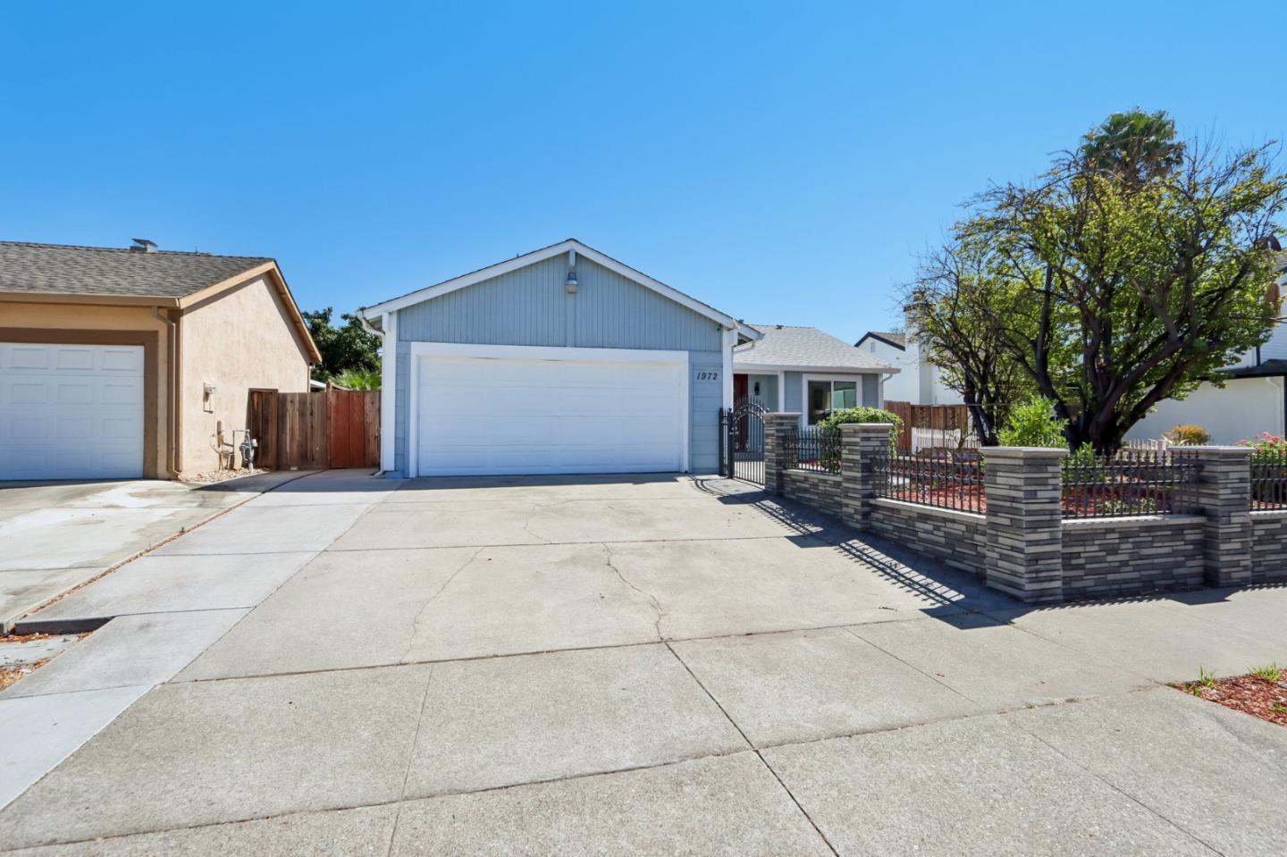 1972 Doxey DR