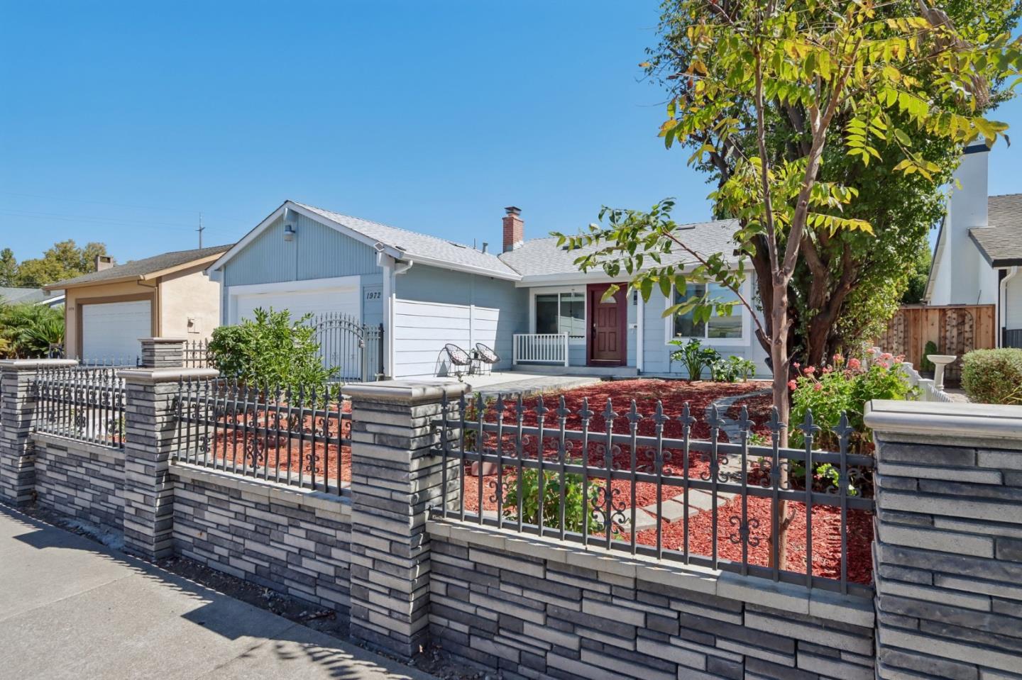 1972 Doxey DR