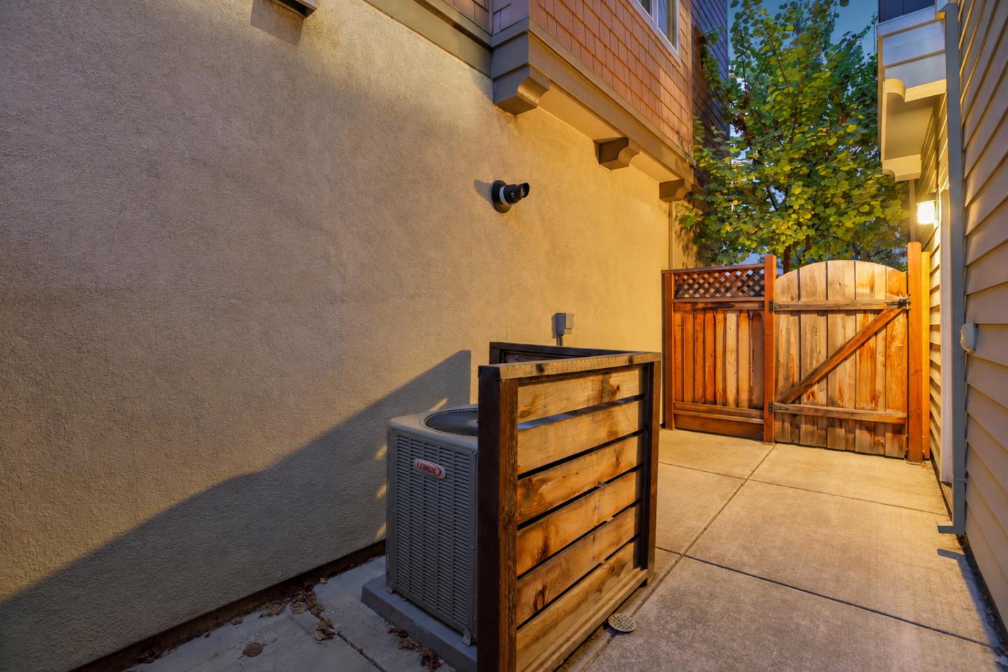 3312 Pyramid WAY