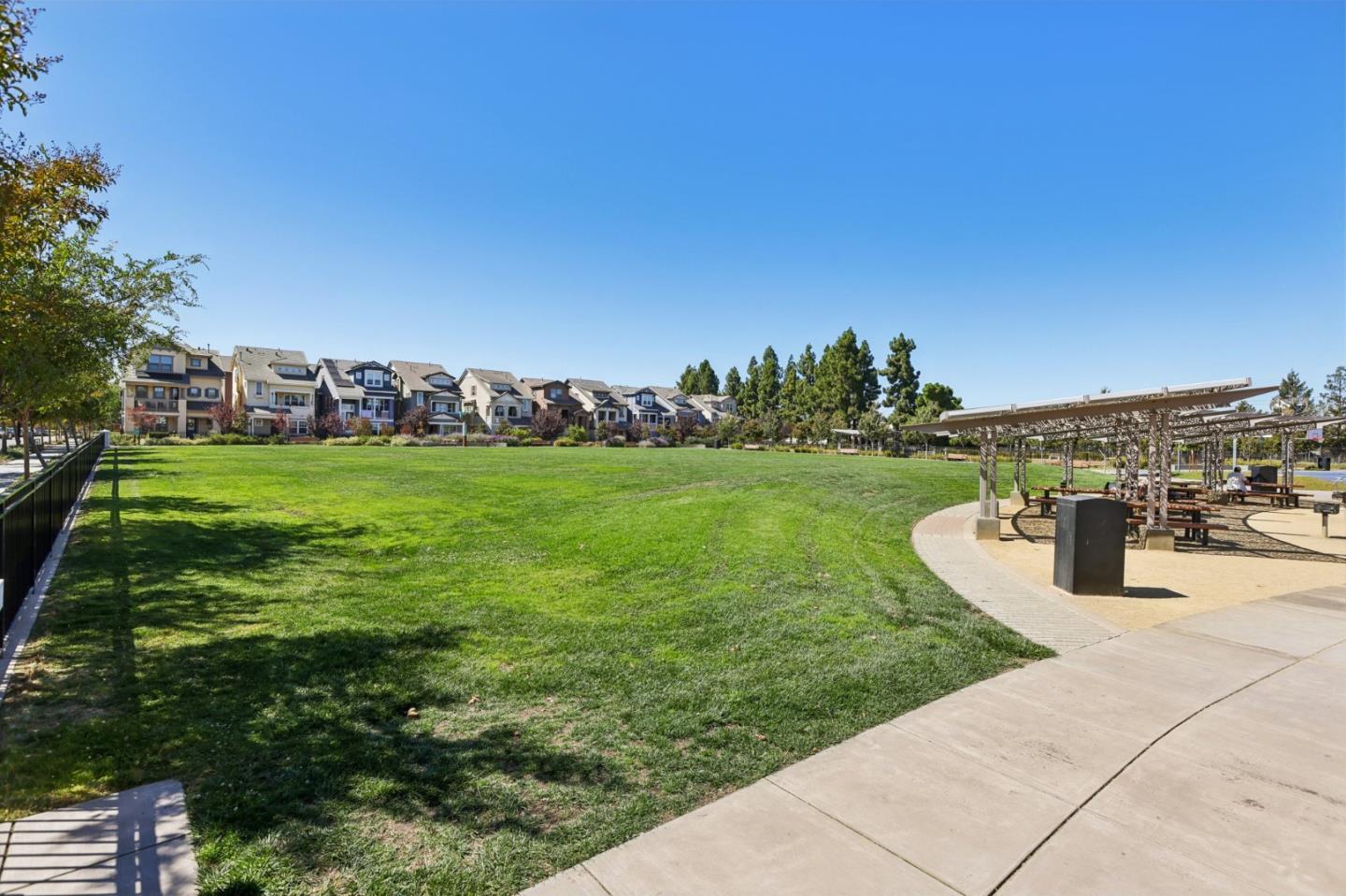 3312 Pyramid WAY