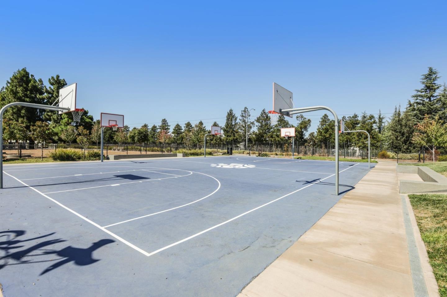 3312 Pyramid WAY