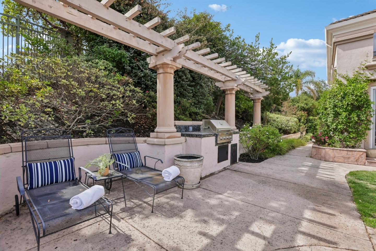 5544 Morningside DR
