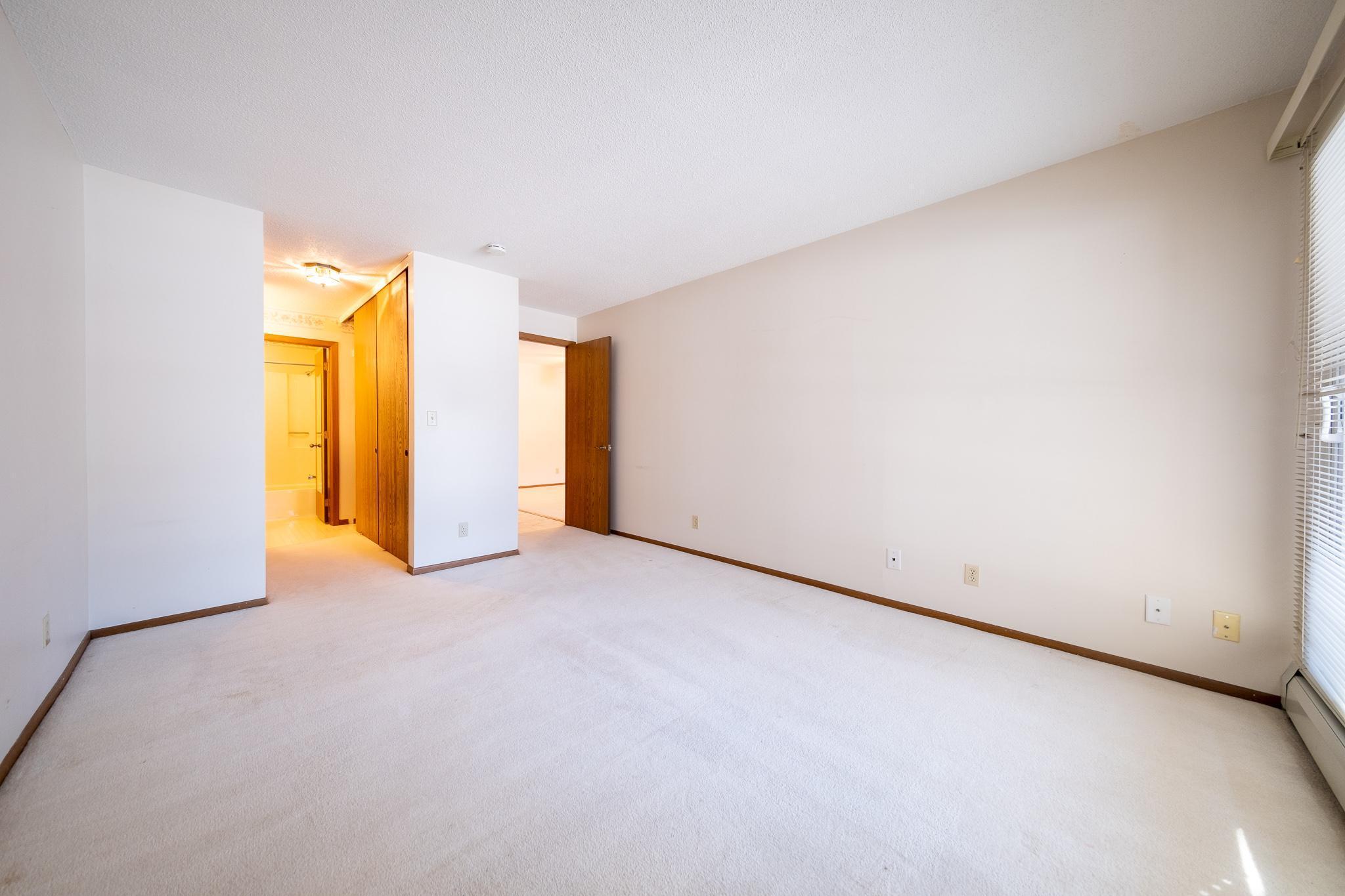 35 Nathan Lane N Unit: 116