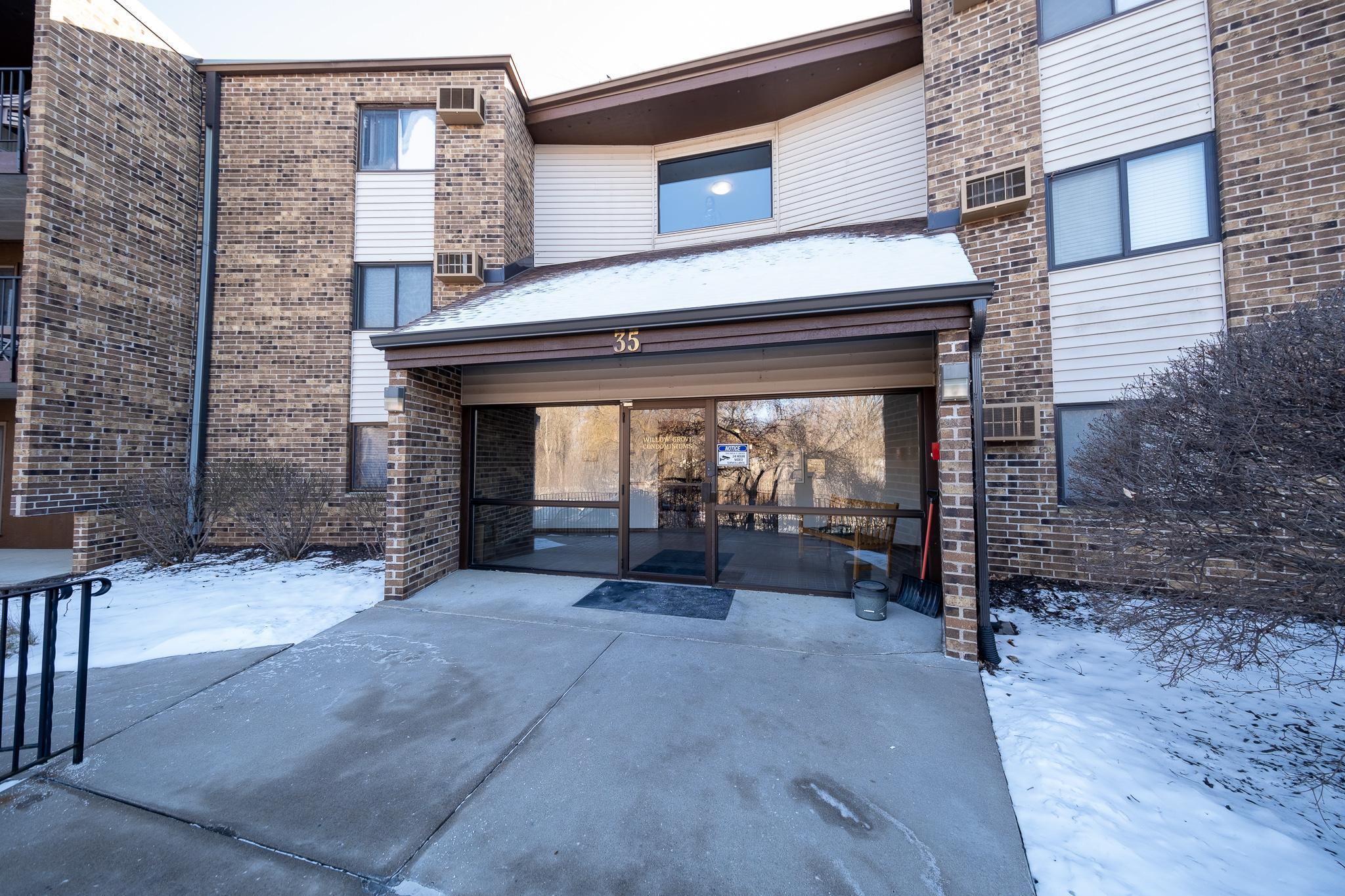 35 Nathan Lane N Unit: 116