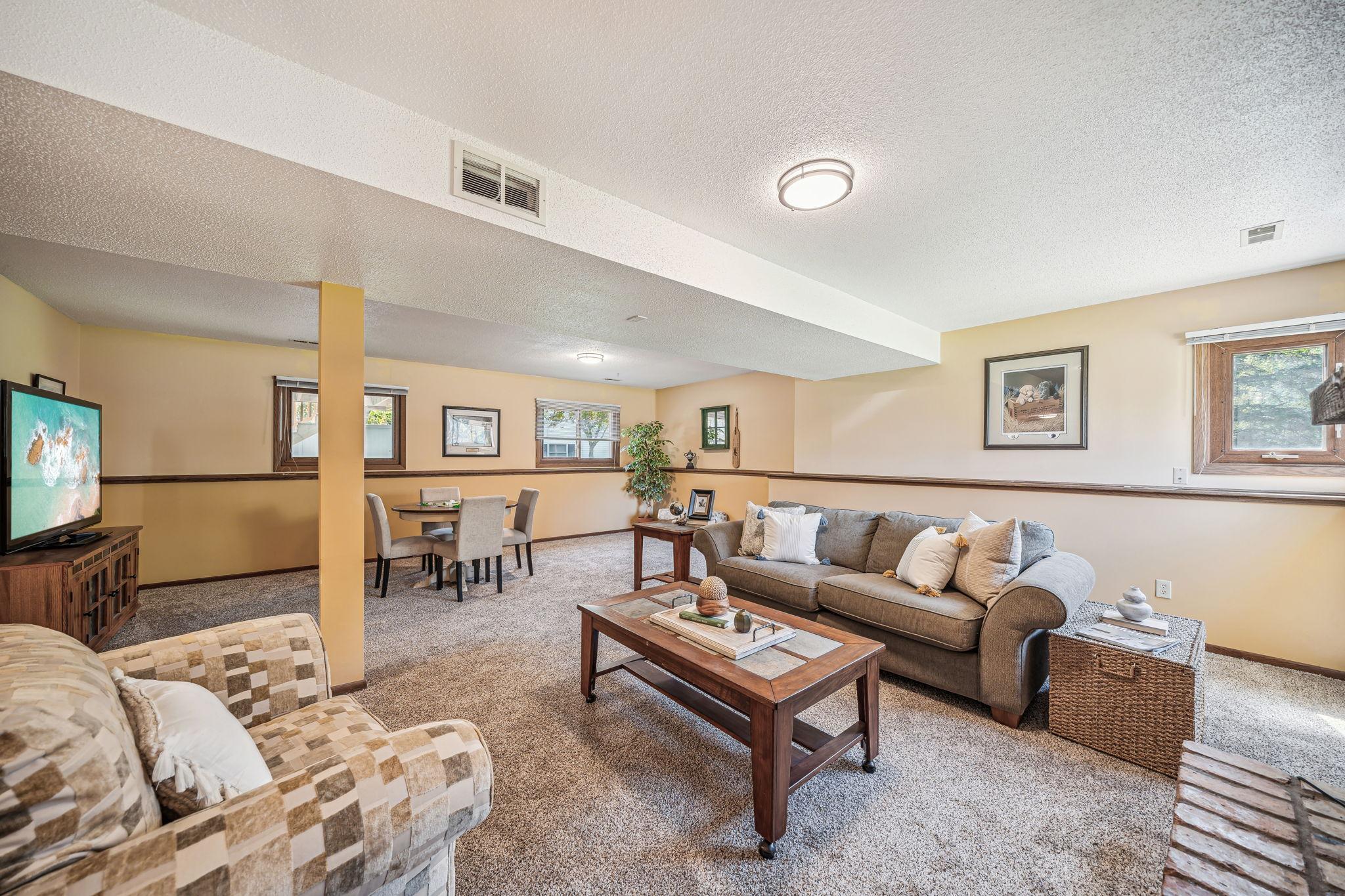 16945 Creek Ridge Trail