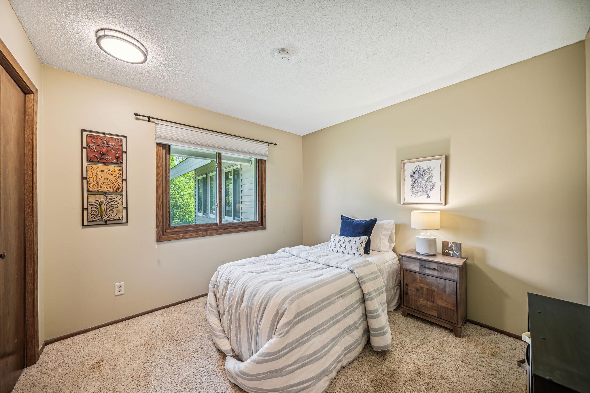 16945 Creek Ridge Trail