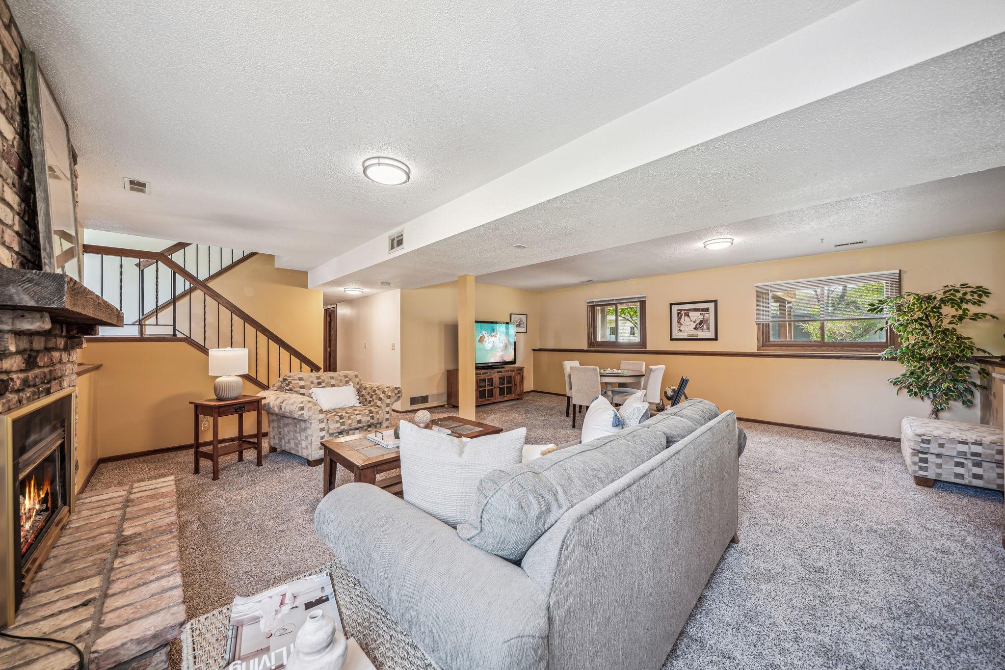 16945 Creek Ridge Trail