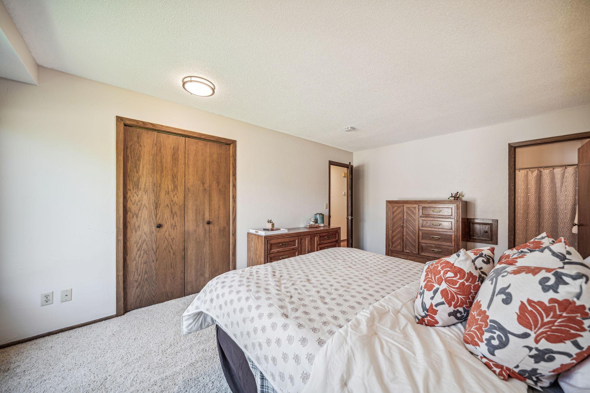 16945 Creek Ridge Trail