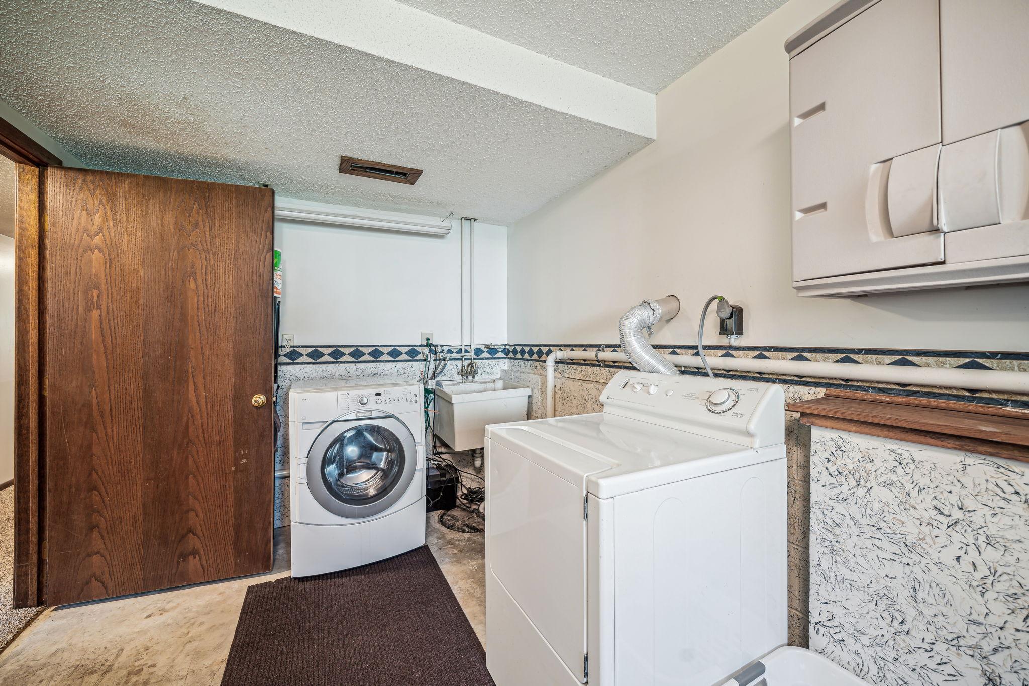 16945 Creek Ridge Trail