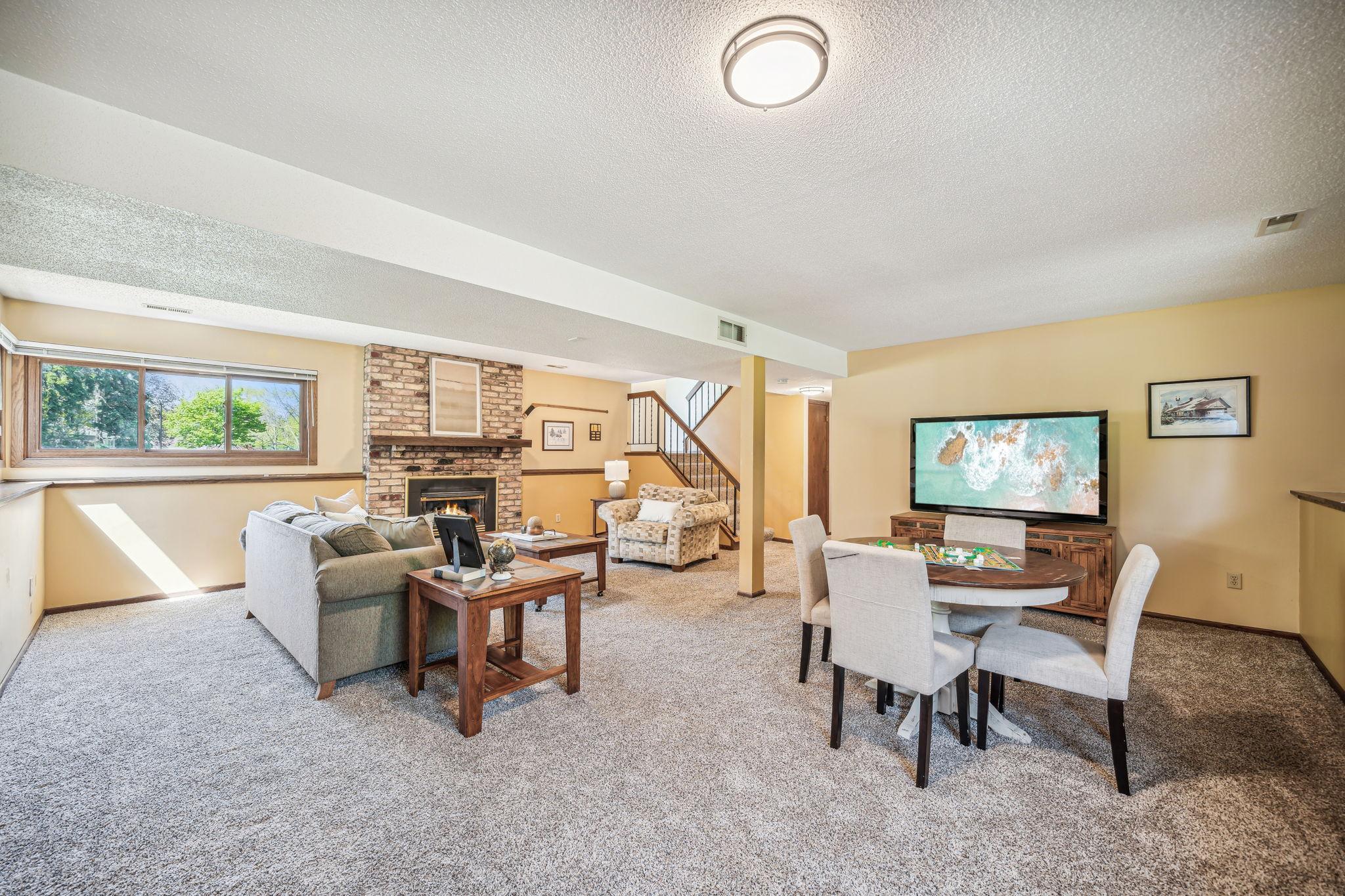16945 Creek Ridge Trail