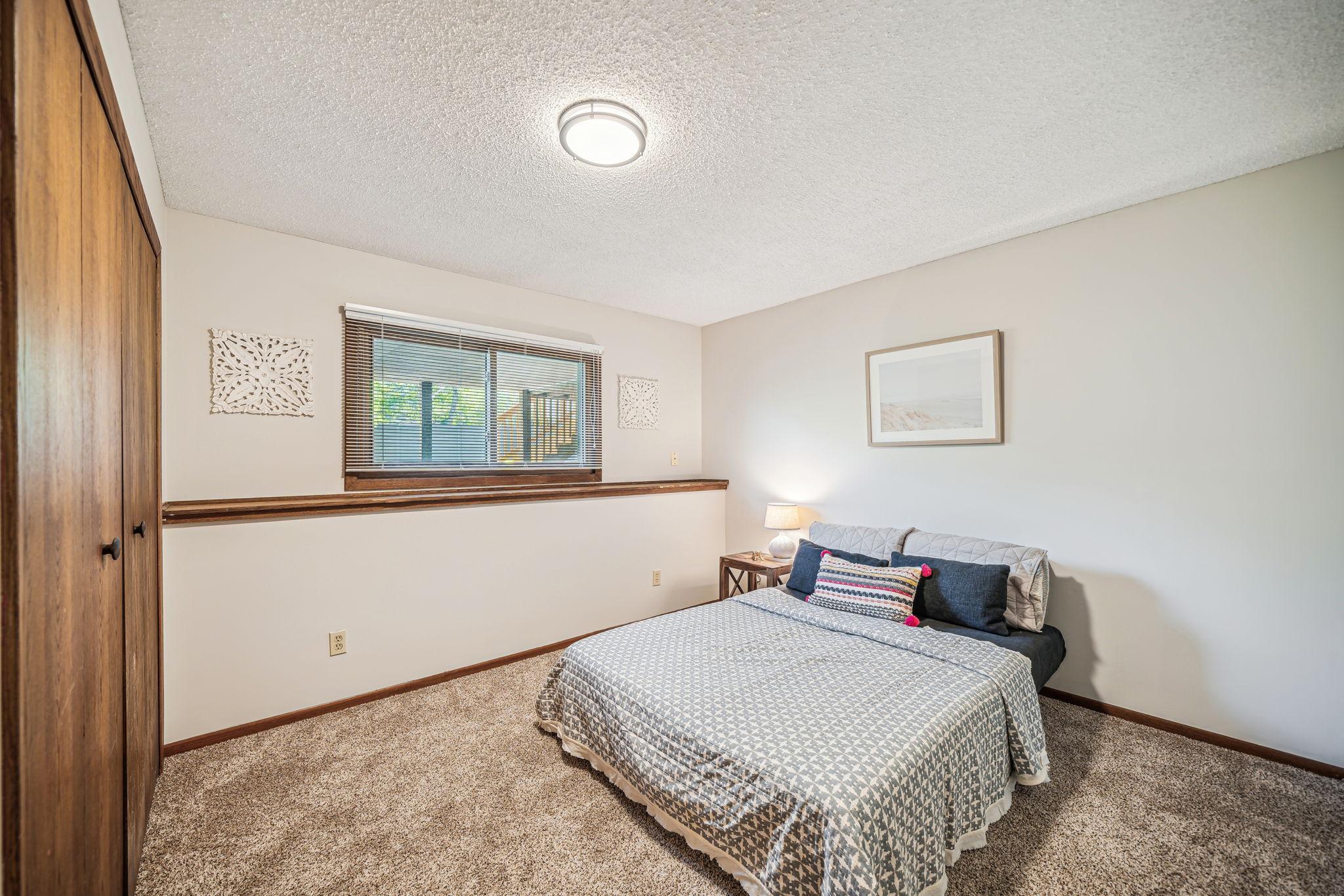 16945 Creek Ridge Trail