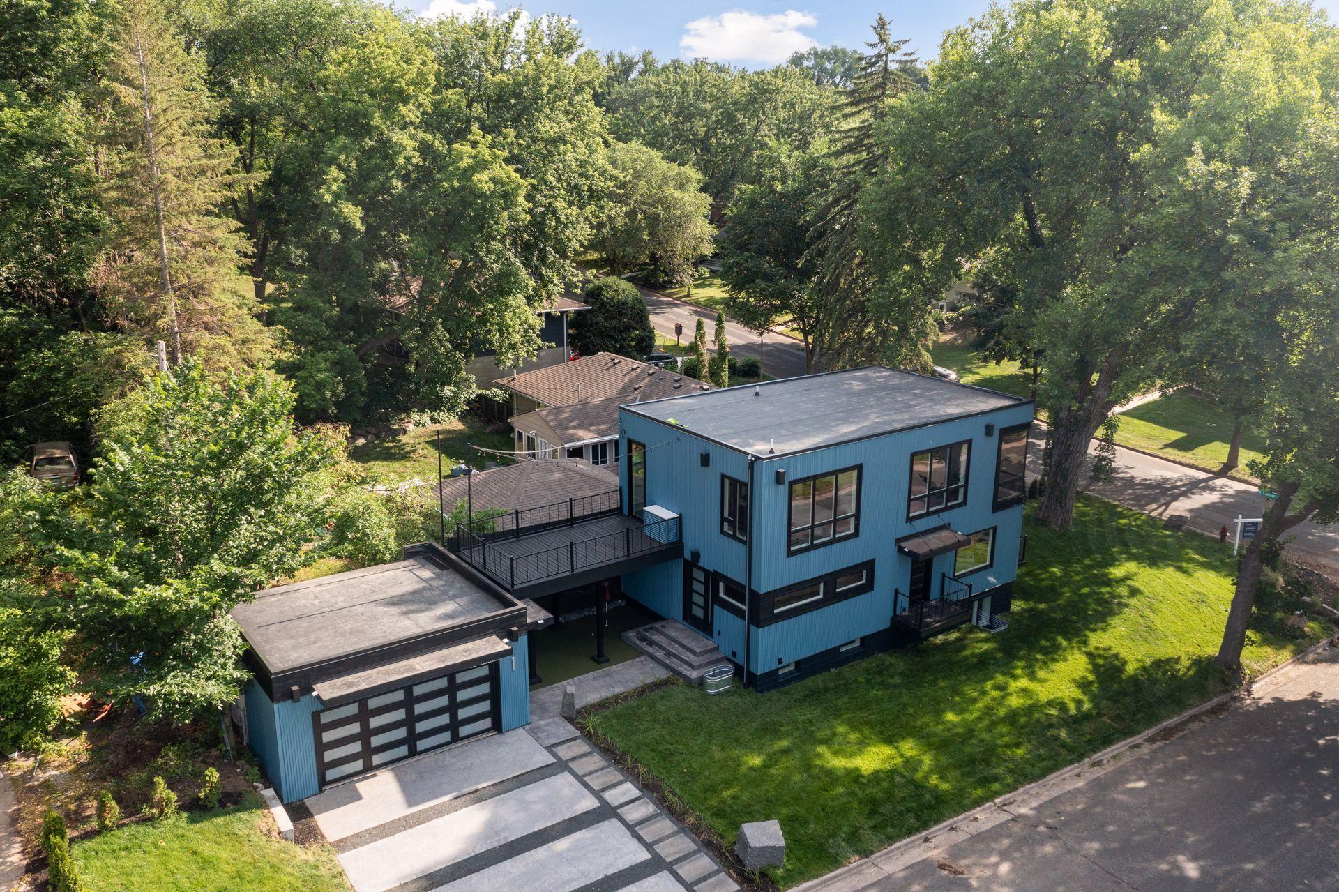 1 Thomas Avenue S