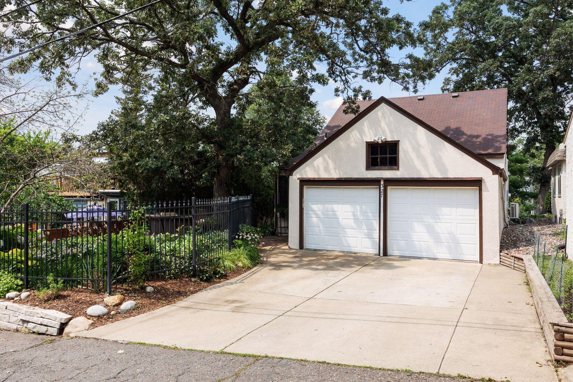 327 W 49th Street