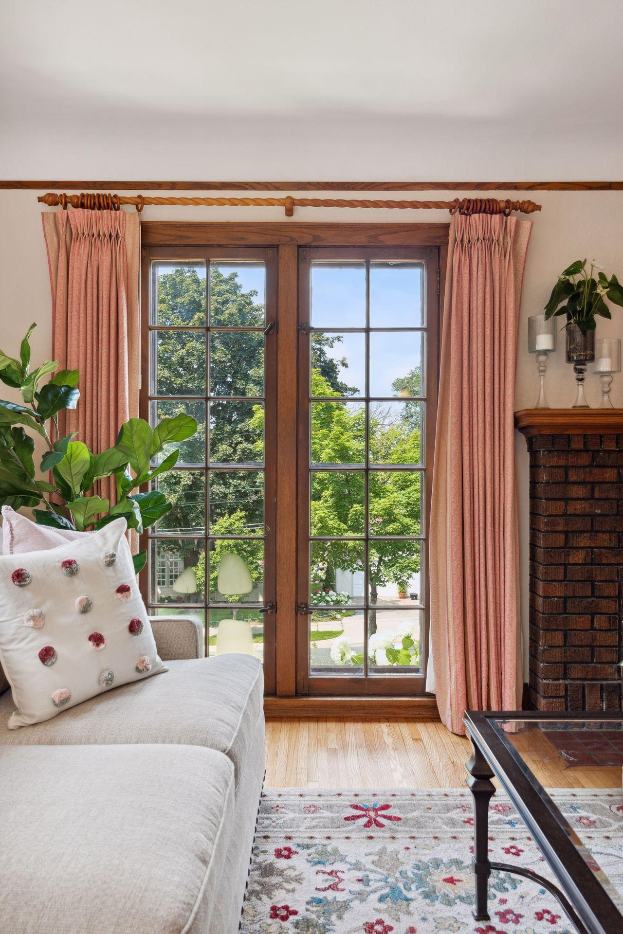 327 W 49th Street