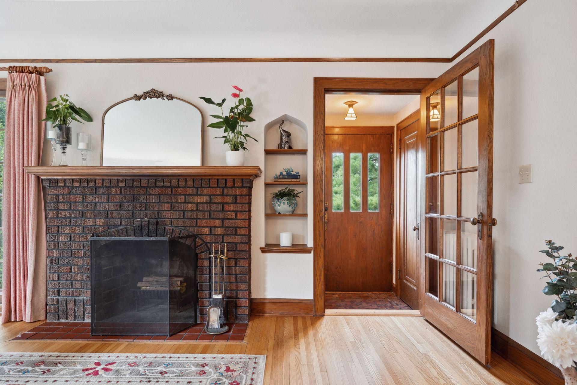 327 W 49th Street