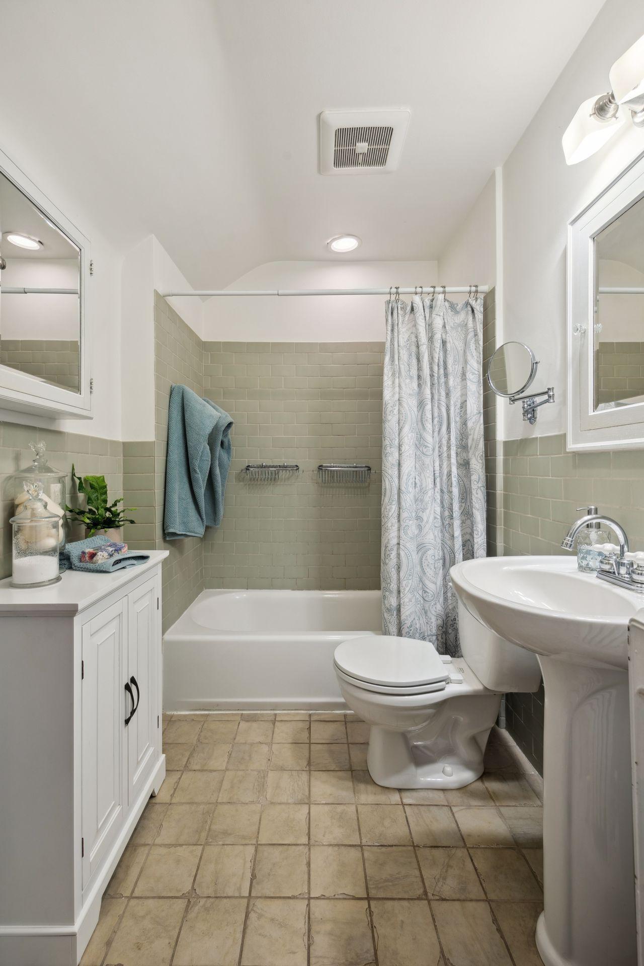 327 W 49th Street
