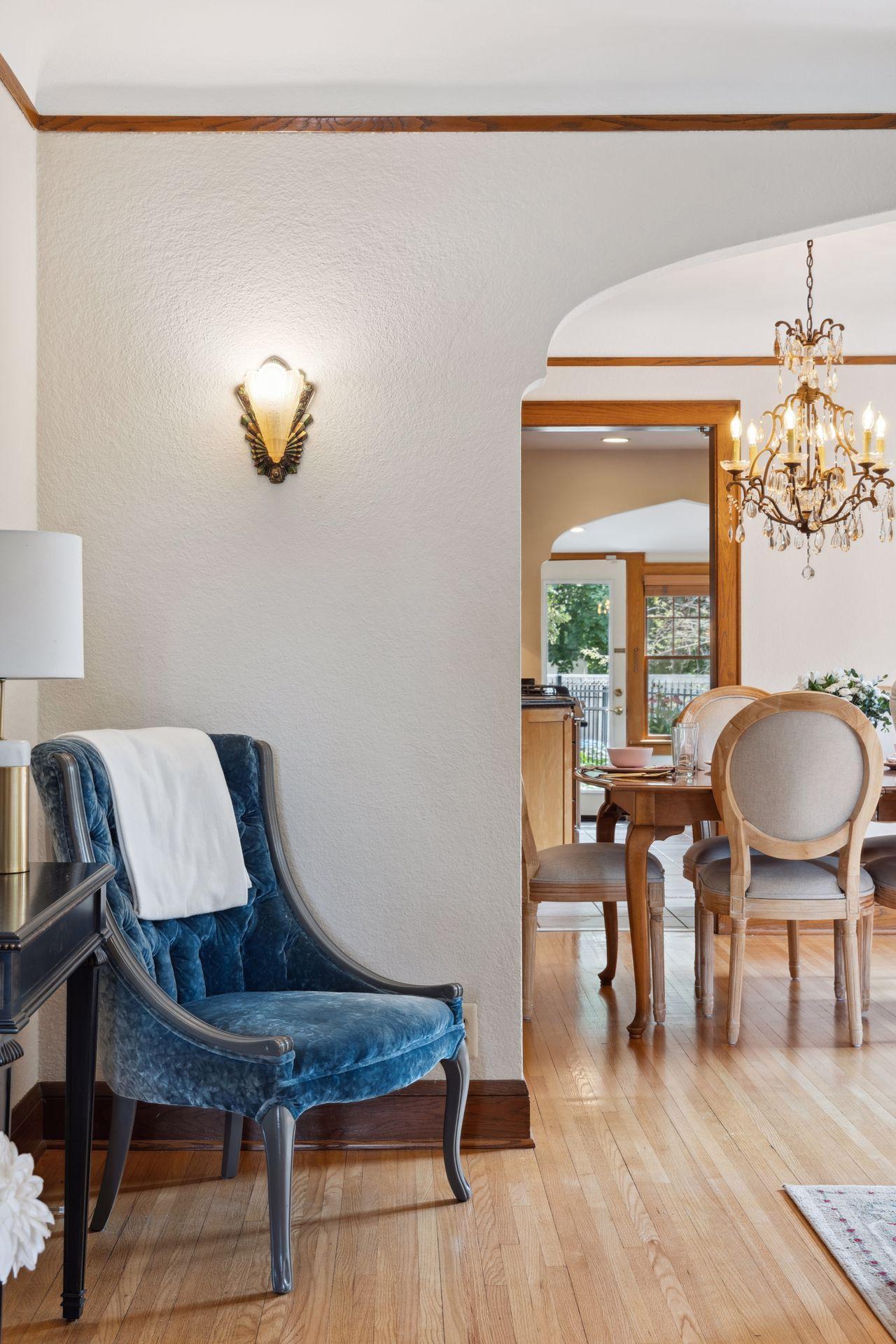 327 W 49th Street