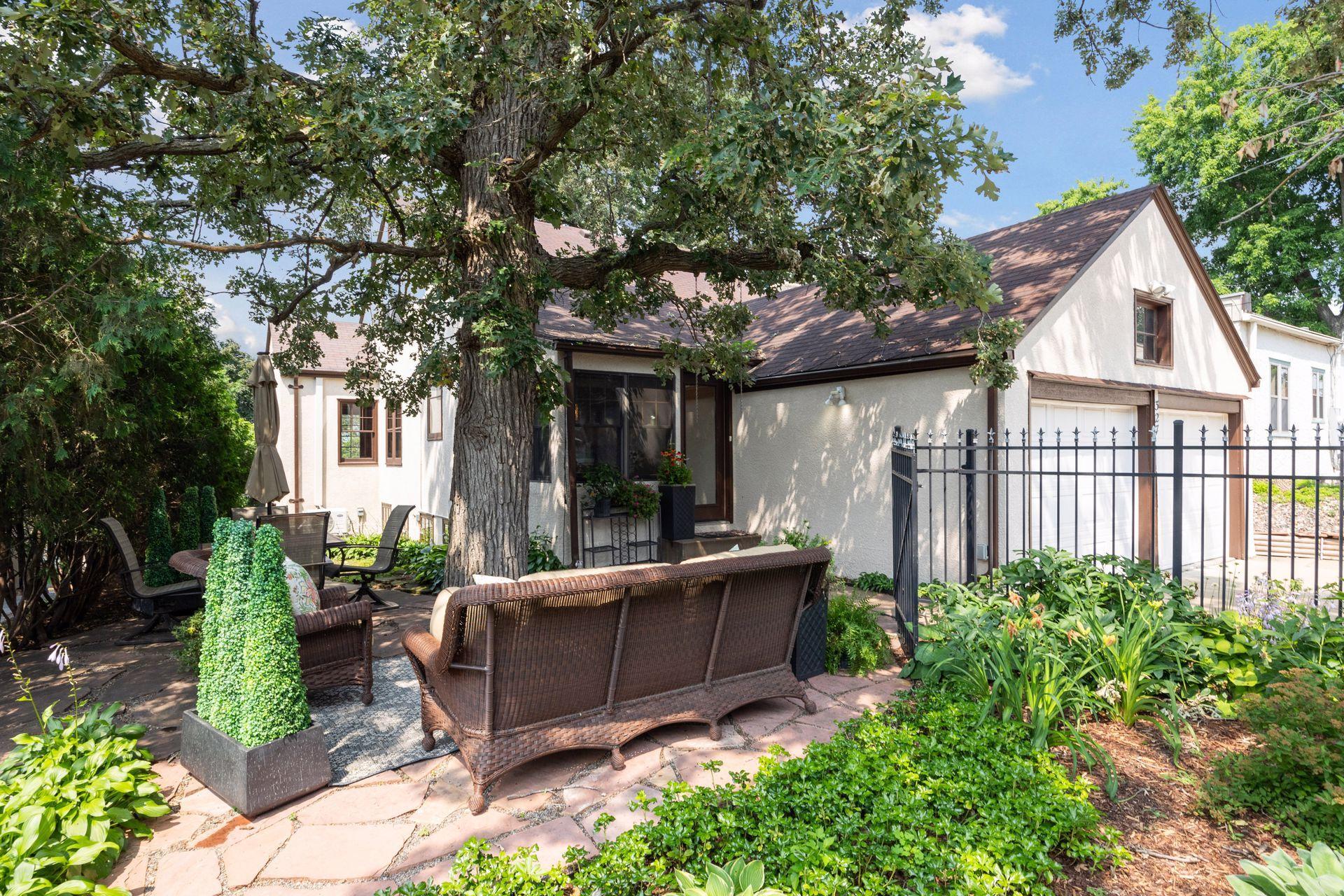327 W 49th Street