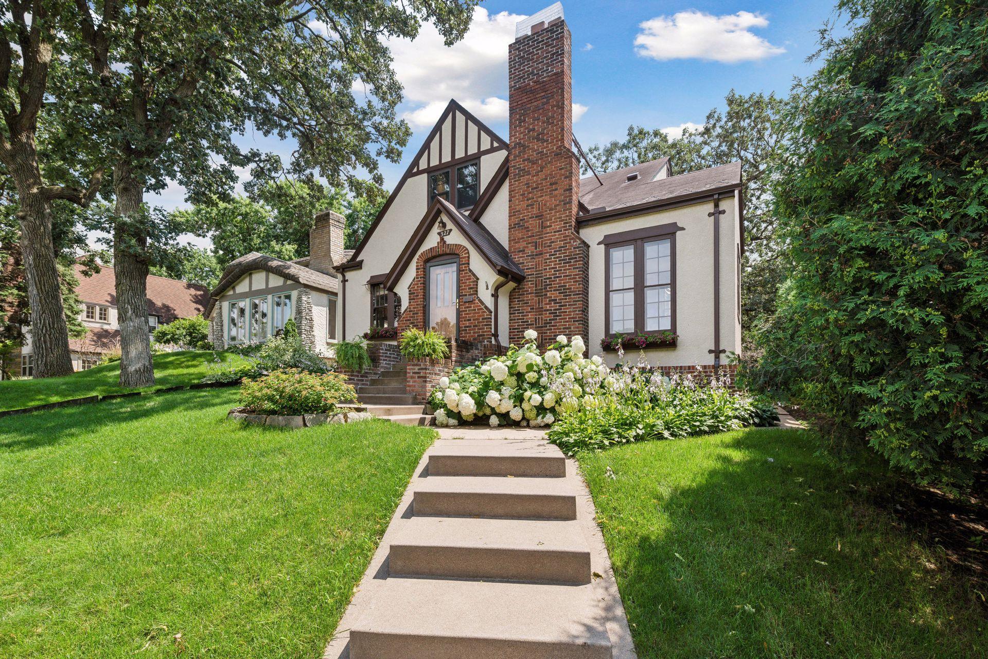 327 W 49th Street